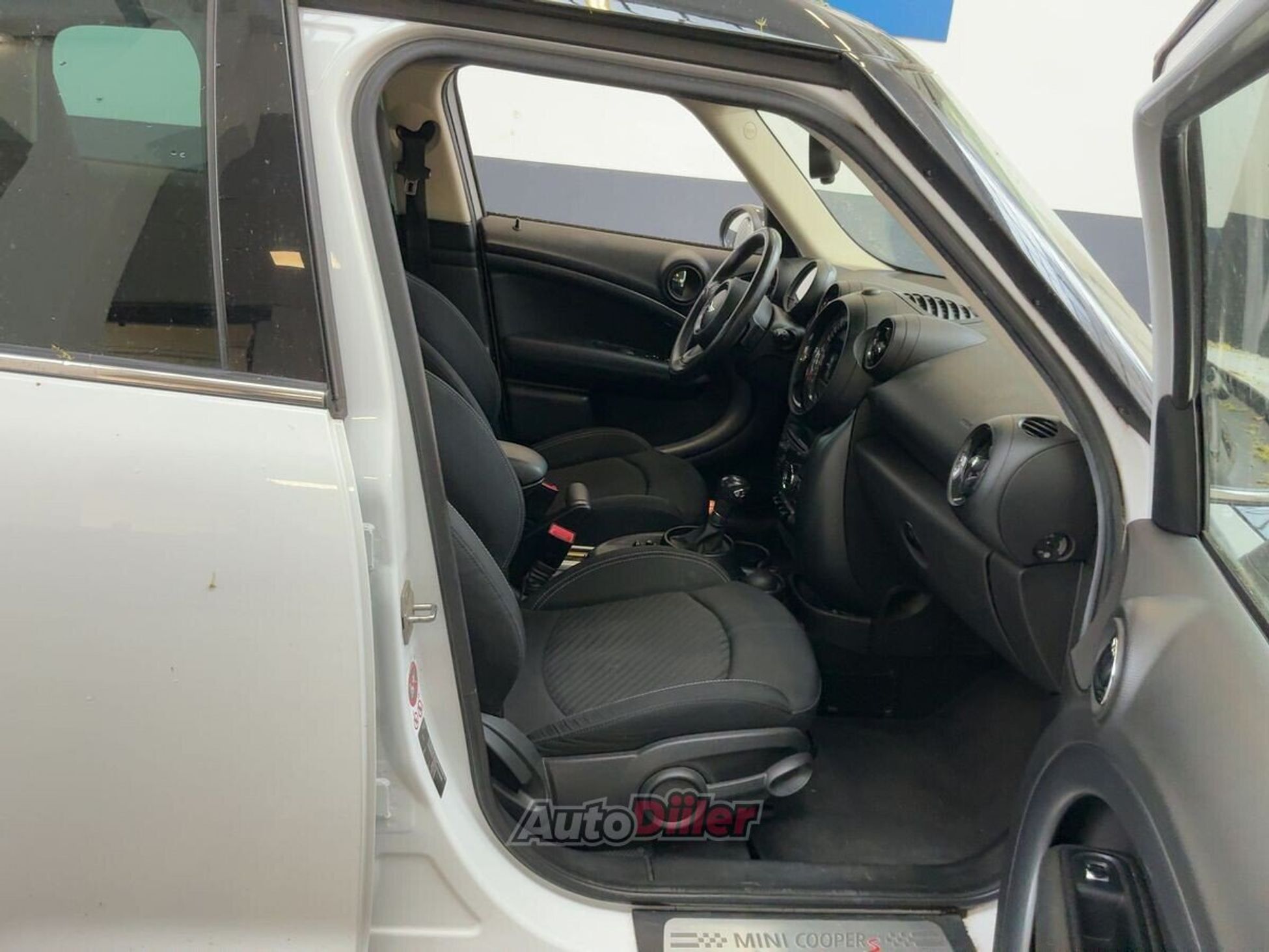 MINI Countryman Cooper SD 2.0 105kW 2015, photo 3/4