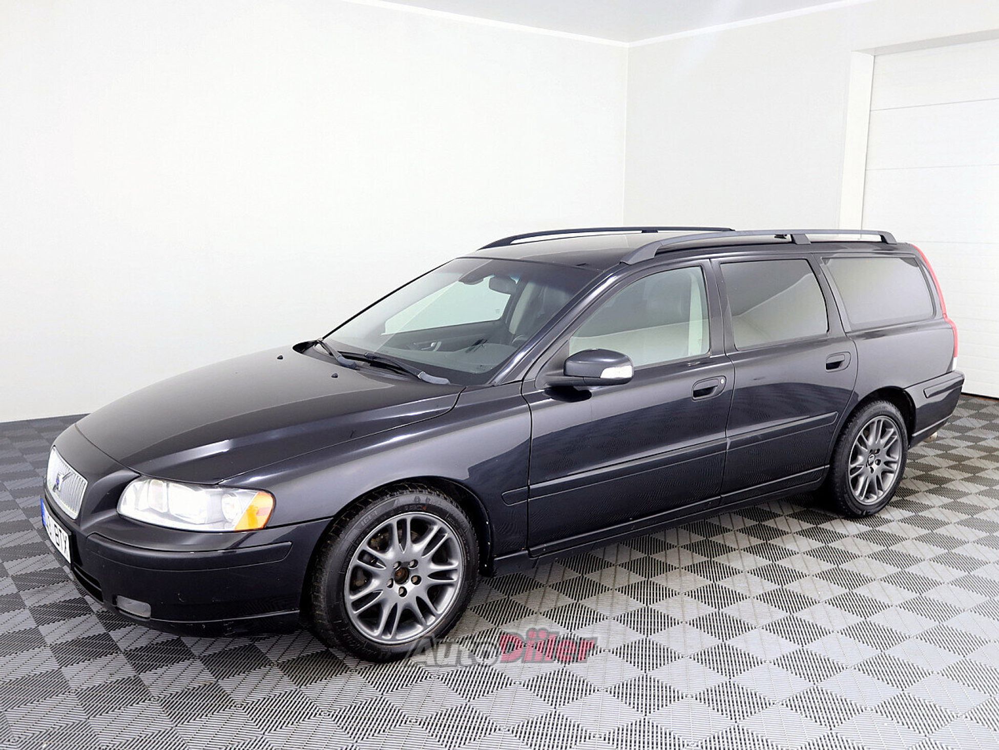 Volvo V70 2.4 136kW 2006, kuva 2/7