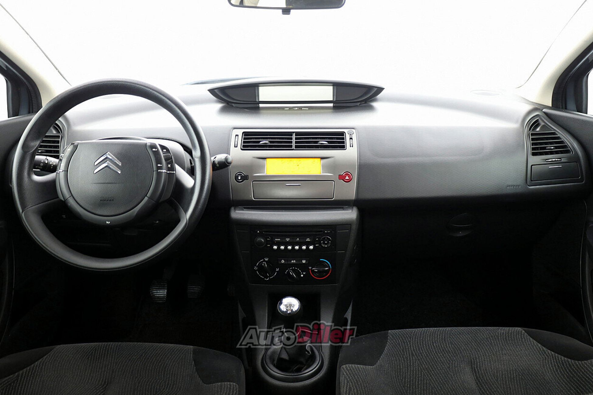 Citroen C4 1.6 88kW 2010, photo 5/7