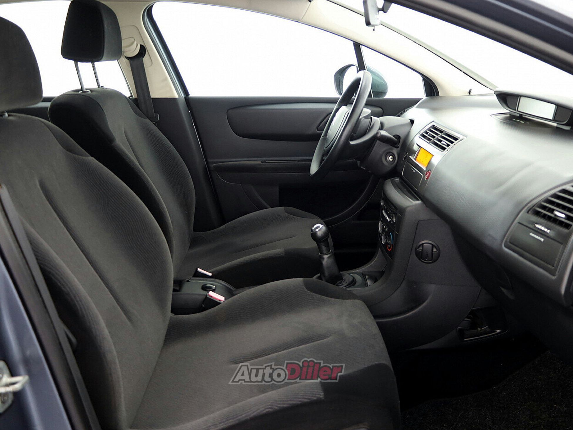 Citroen C4 1.6 88kW 2010, photo 6/7
