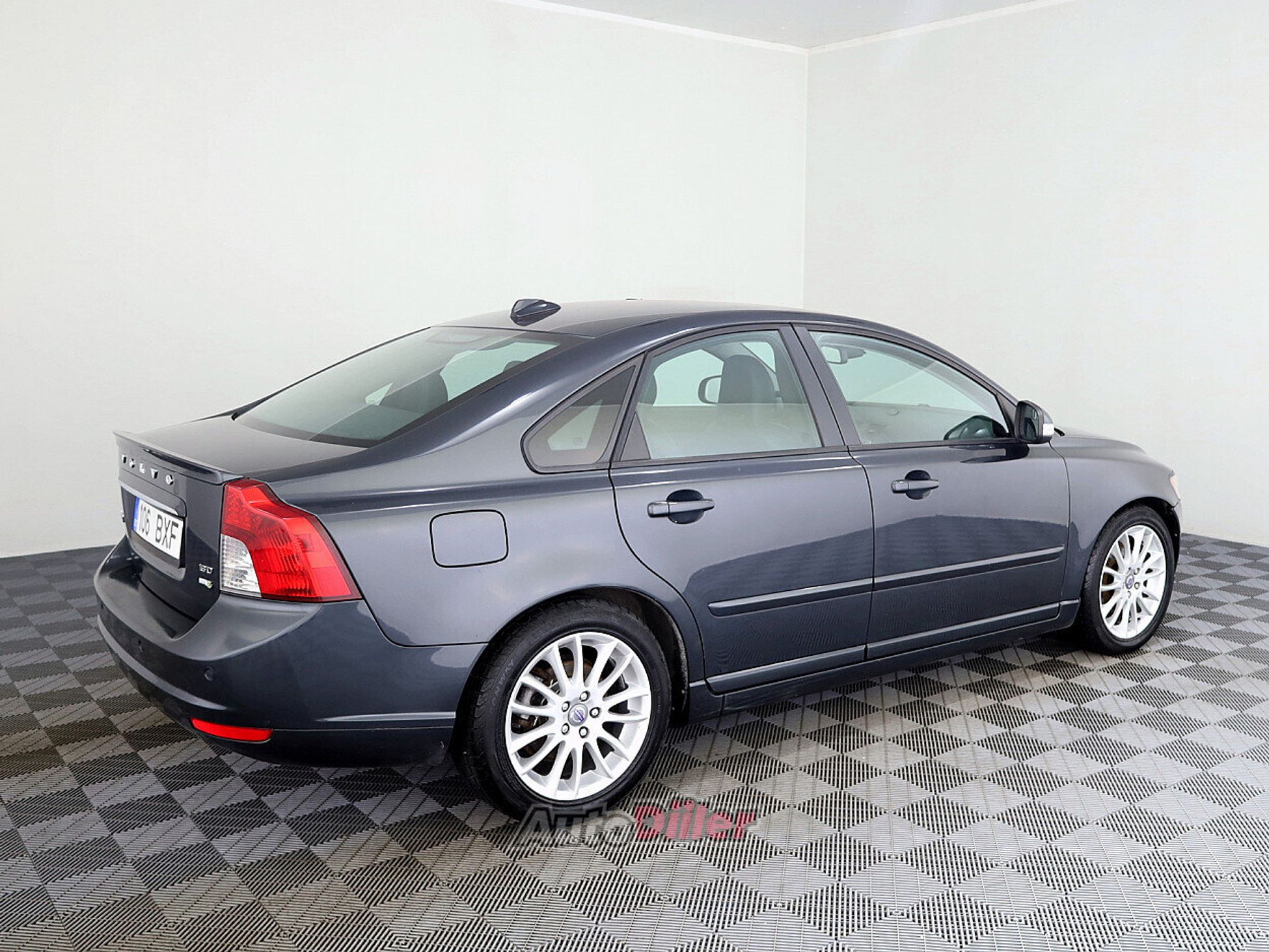 Volvo S40 1.6 80kW 2009, photo 3/7