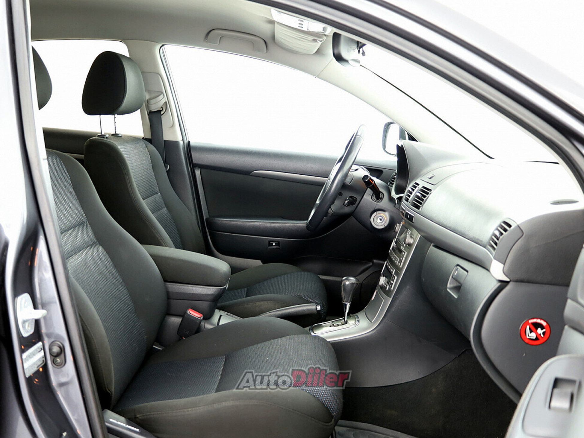 Toyota Avensis 2.0 108kW 2008, photo 6/9