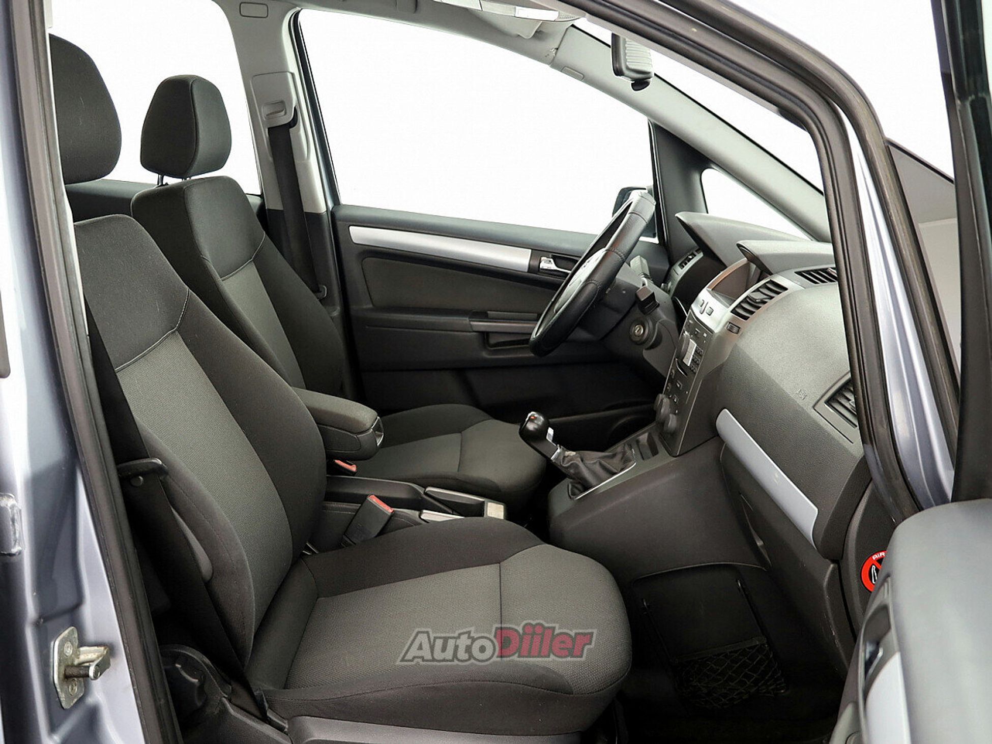Opel Zafira 1.8 103kW 2007, kuva 6/8