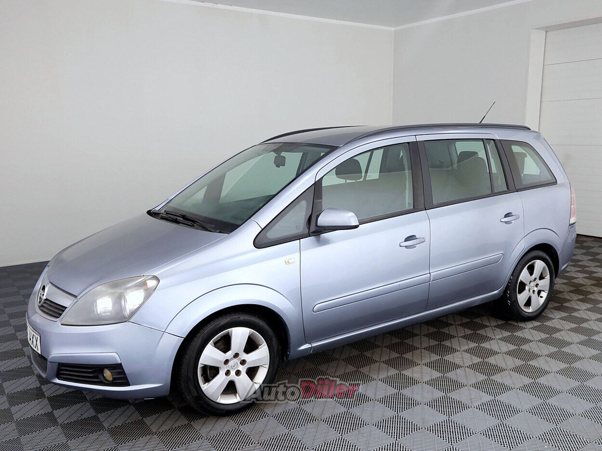Opel Zafira 1.8 103kW 2007, kuva 2/8