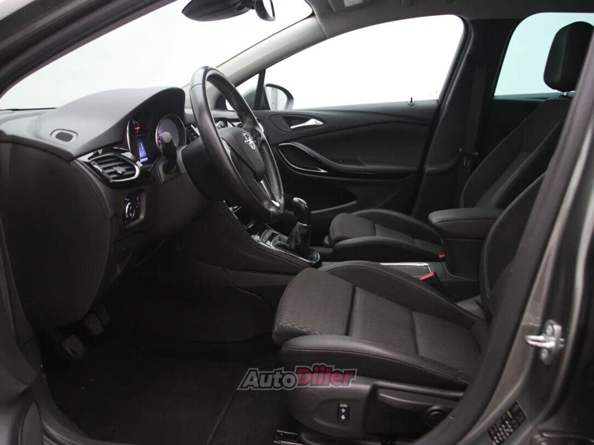 Opel Astra Innovation 1.4 110kW 2018, kuva 4/10