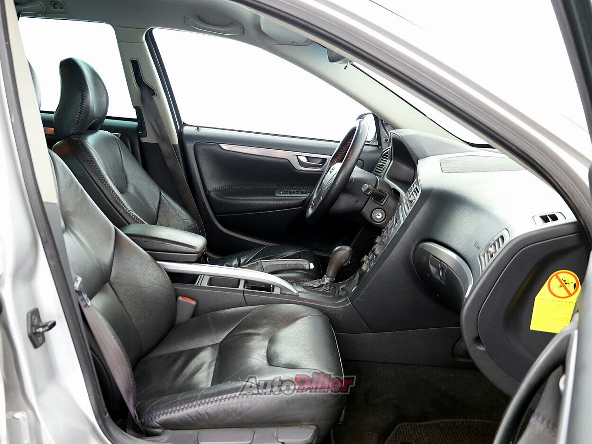 Volvo XC70 2.4 120kW 2002, kuva 6/7