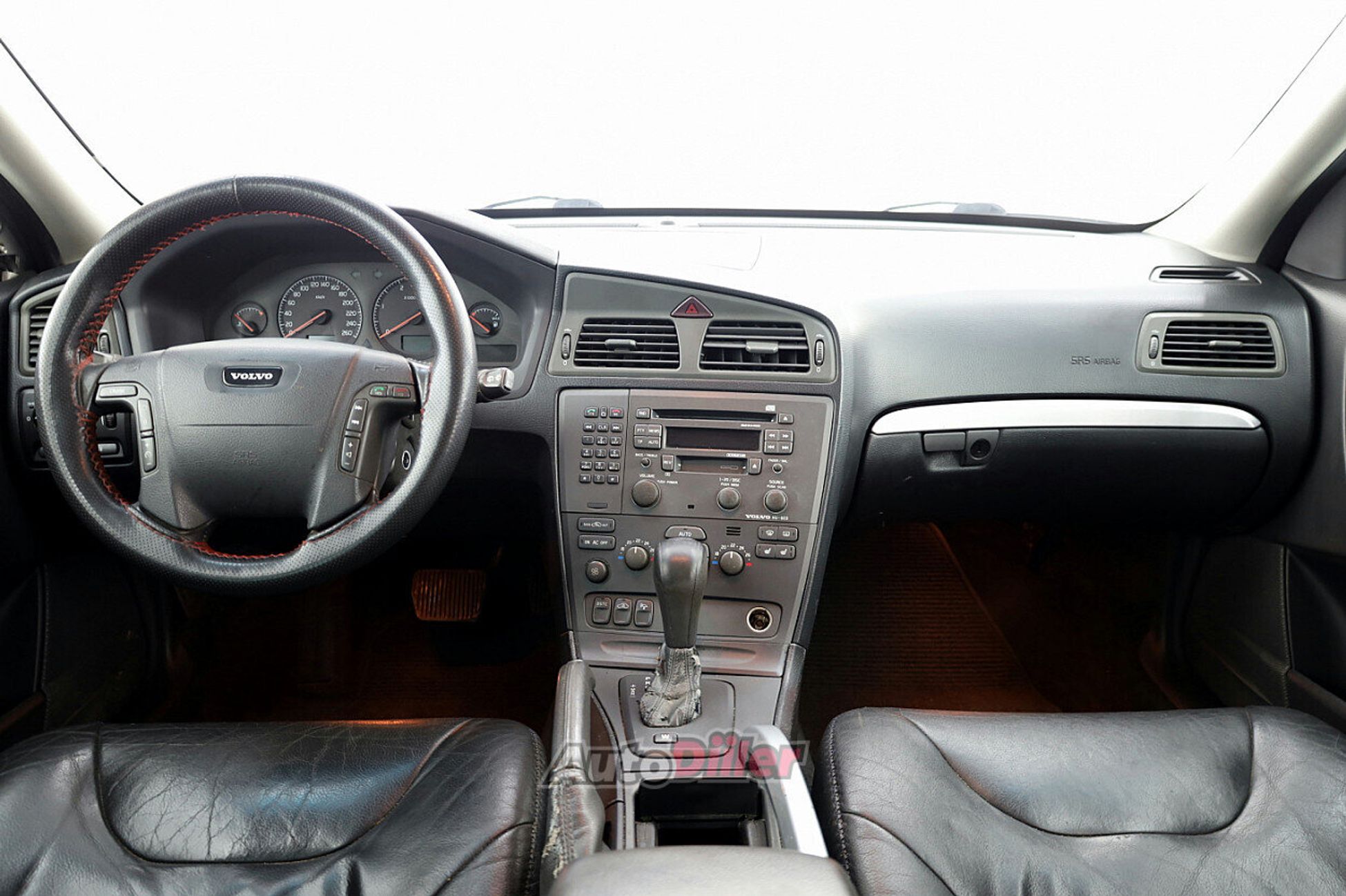 Volvo XC70 2.4 120kW 2002, kuva 5/7