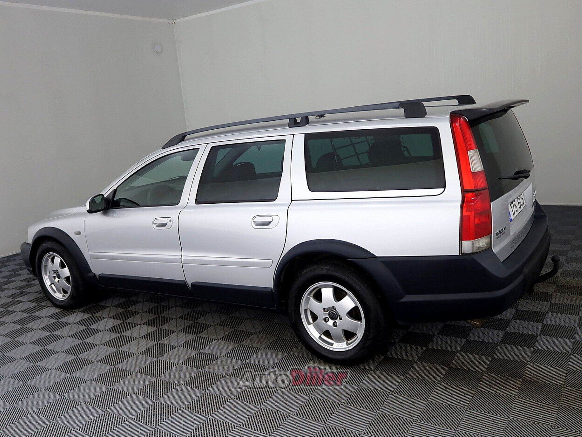 Volvo XC70 2.4 120kW 2002, kuva 4/7