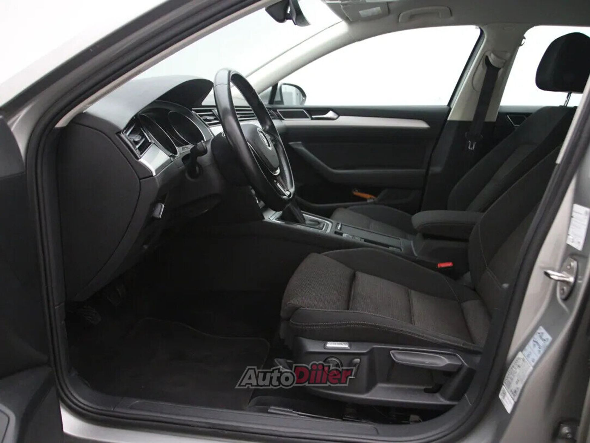 Volkswagen Passat 2016, kuva 4/10