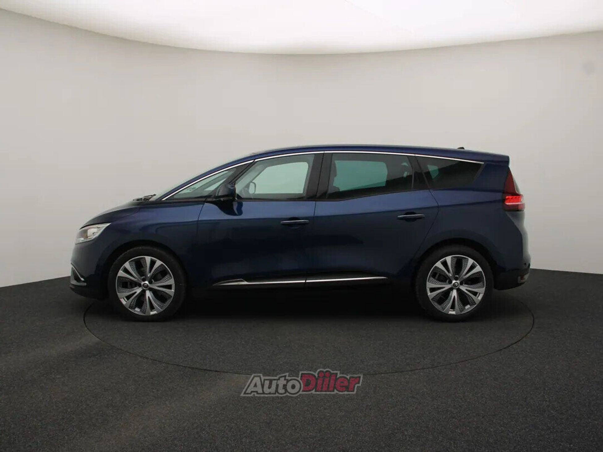 Renault Grand Scenic Intens 1.8 88kW 2020, photo 6/10