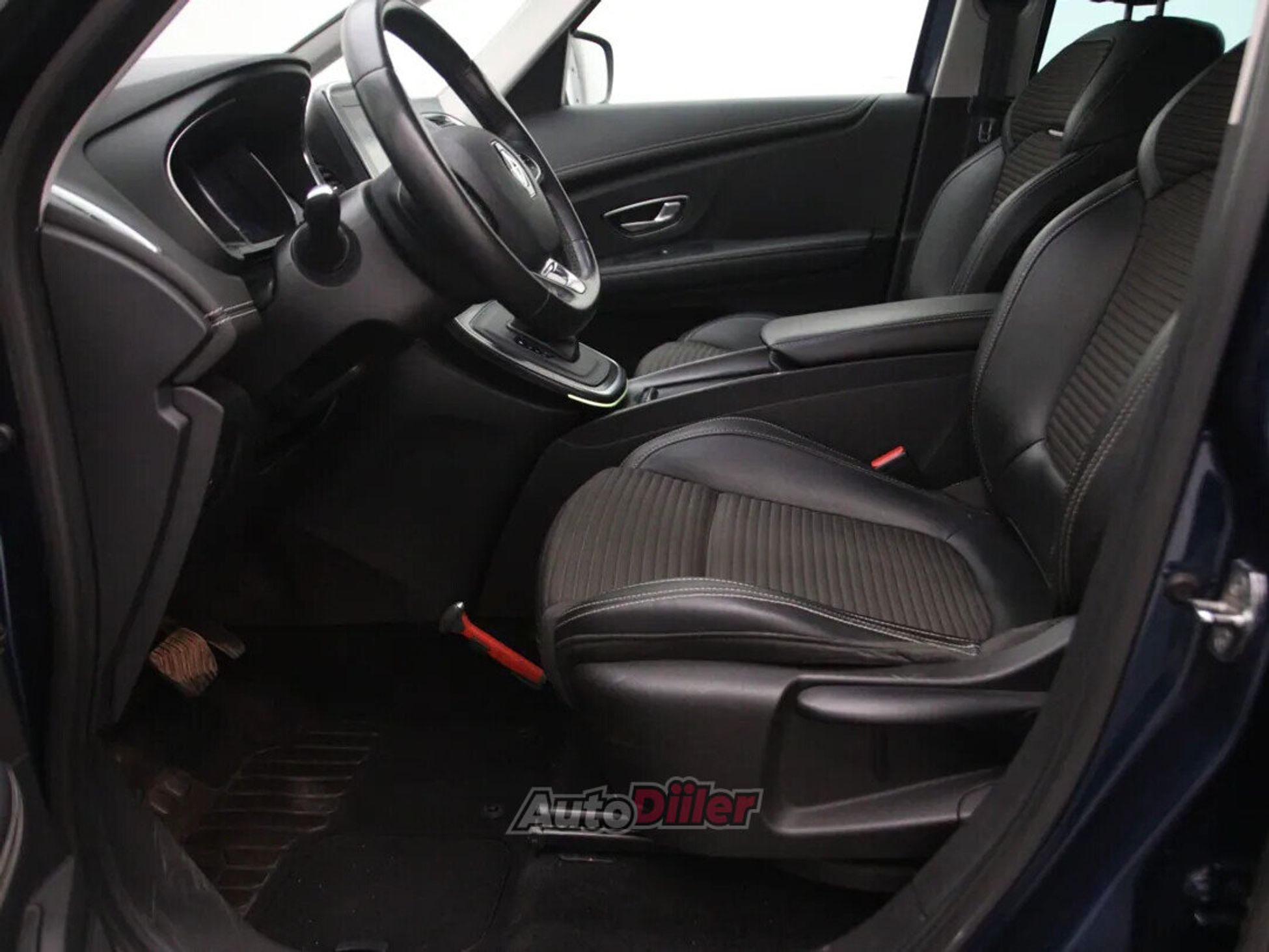 Renault Grand Scenic Intens 1.8 88kW 2020, photo 4/10