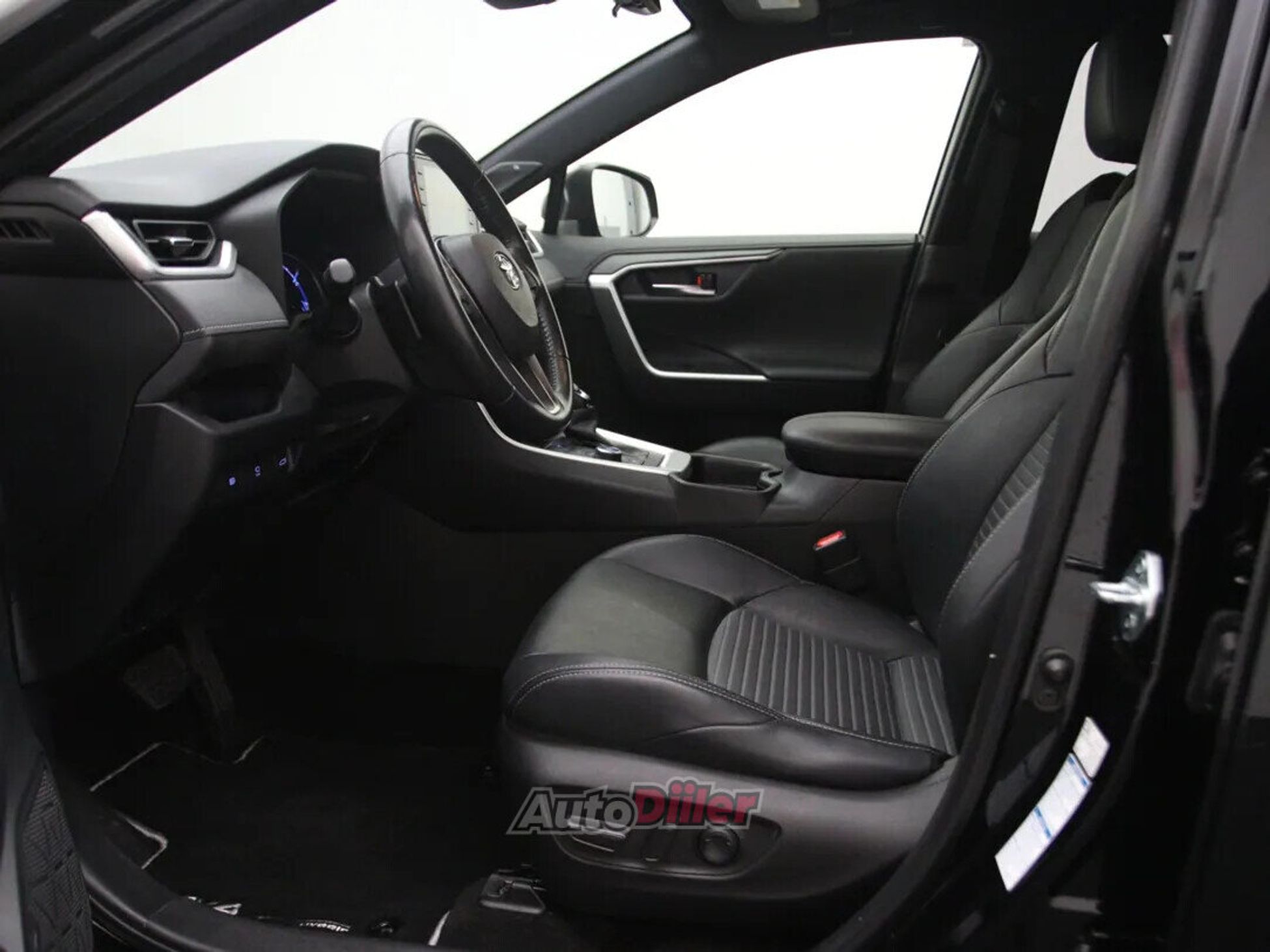 Toyota RAV4 Black Edition 2.5 163kW 2021, kuva 4/10