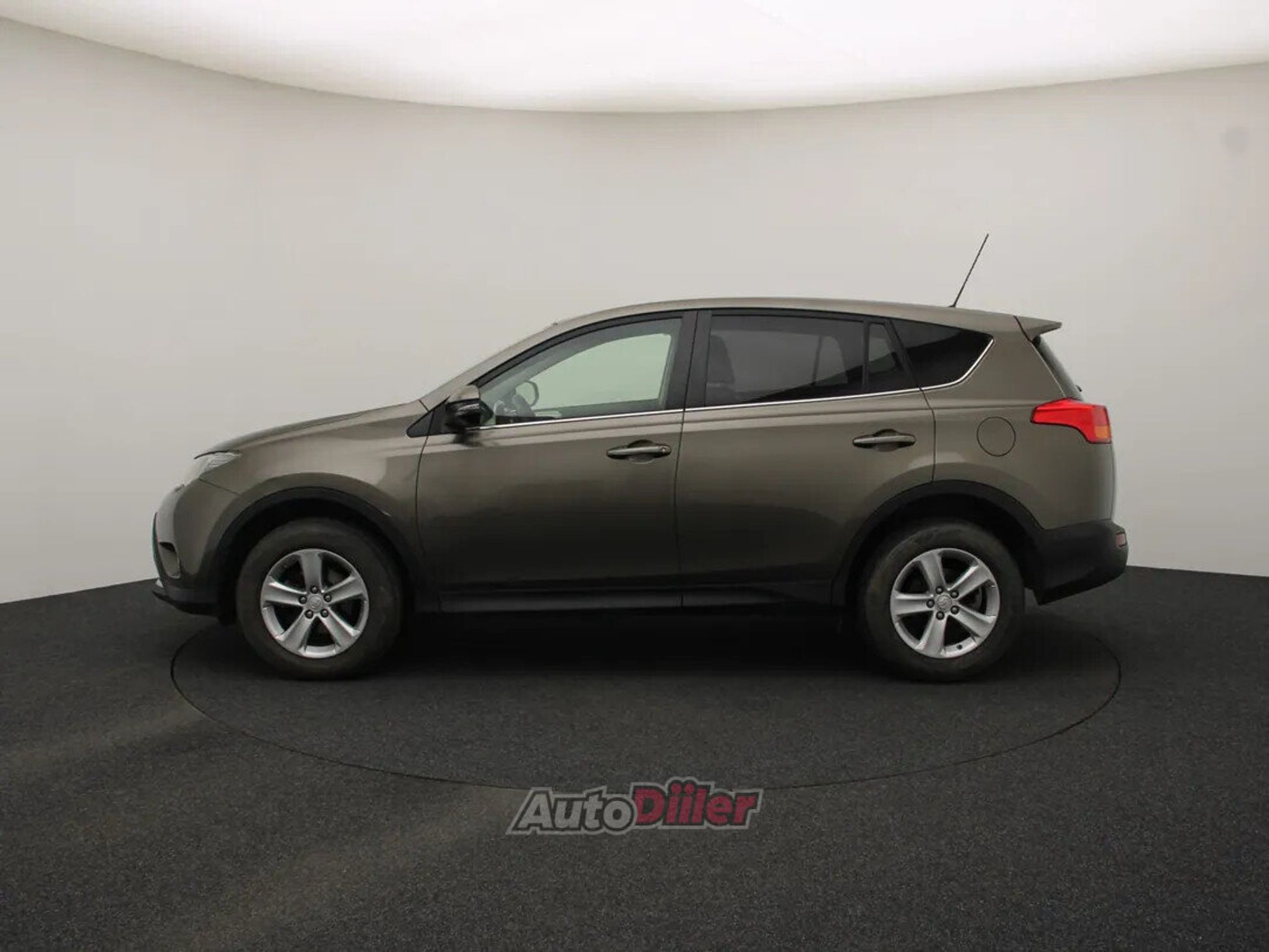 Toyota RAV4 2.0 91kW 2015, photo 6/10