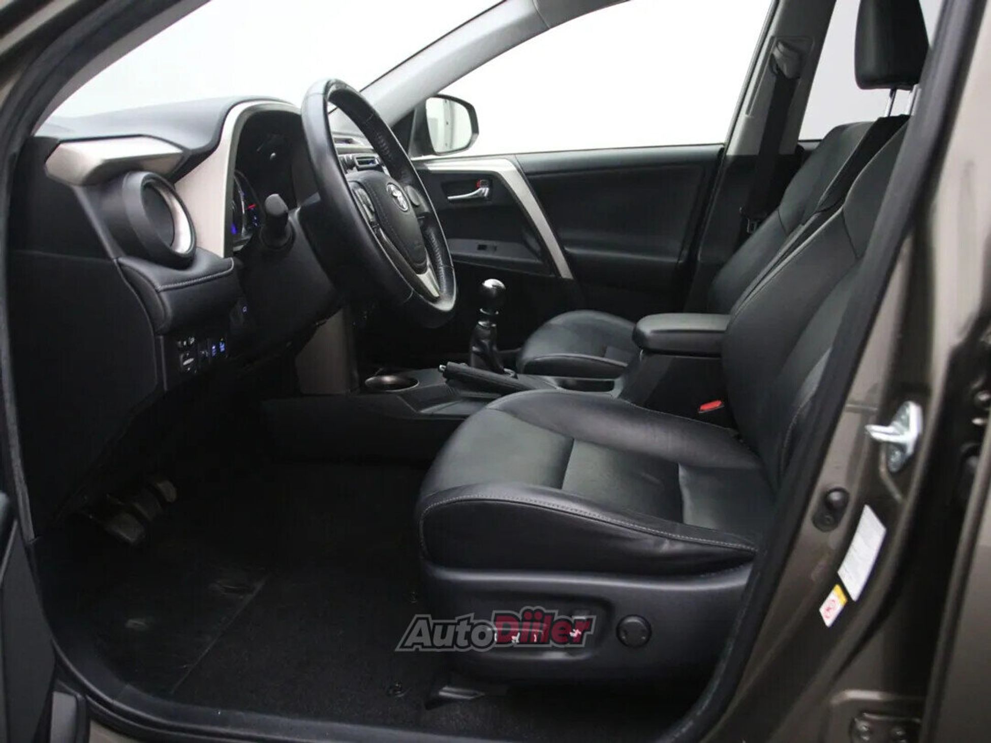 Toyota RAV4 2.0 91kW 2015, photo 4/10