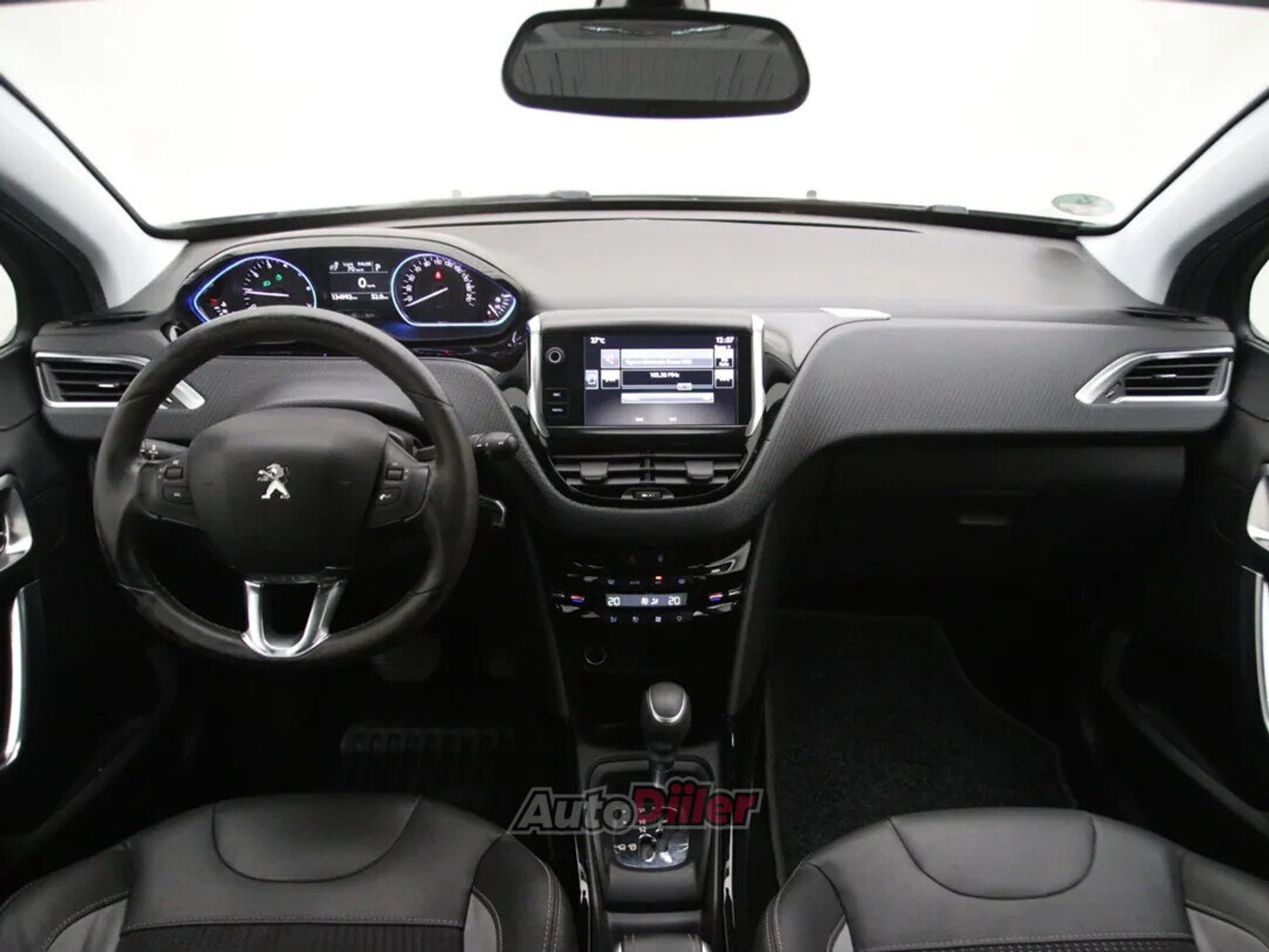 Peugeot 2008 Allure 1.2 81kW 2016, kuva 2/10
