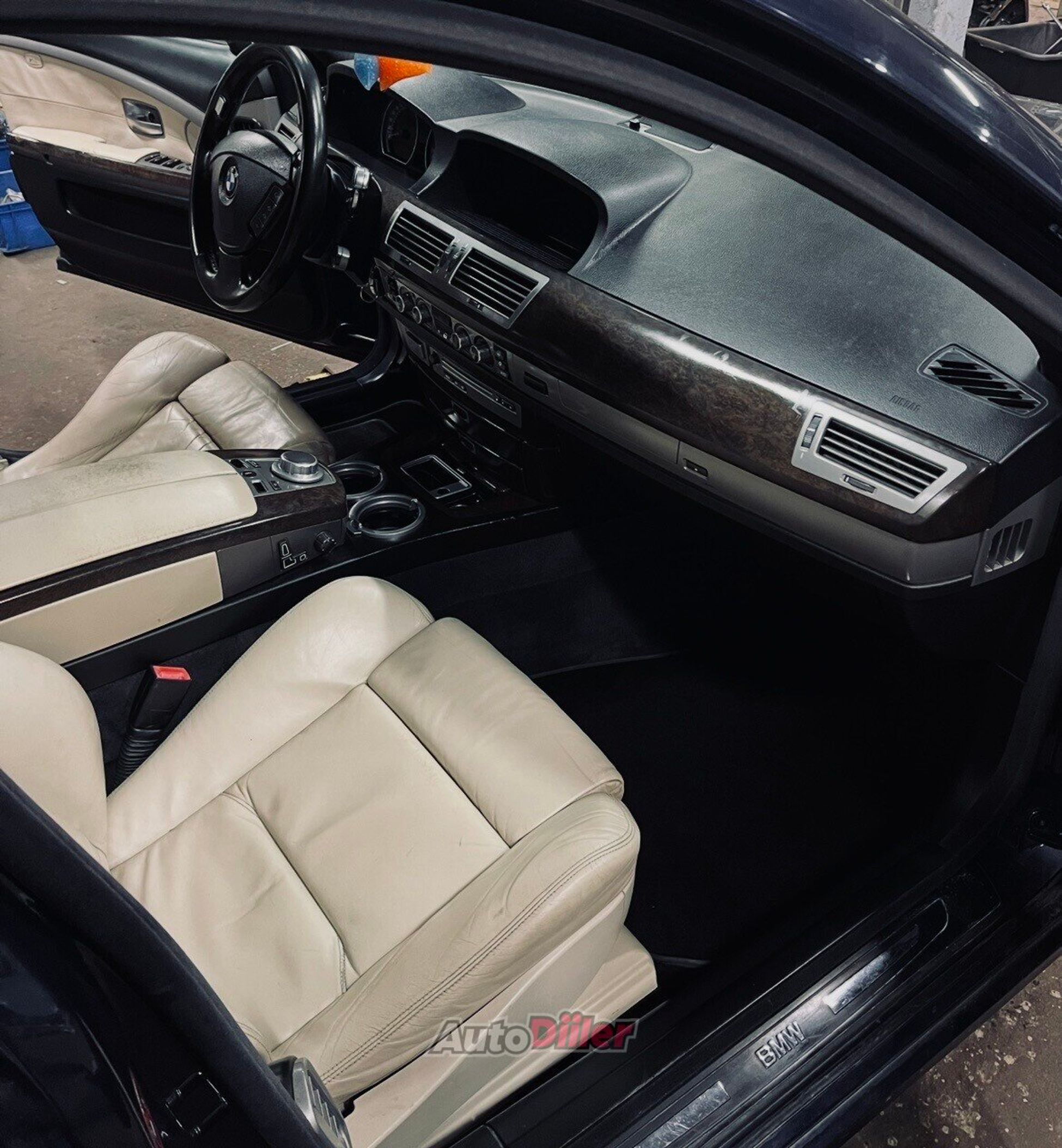 BMW 730 tumesinine 3.0 170kW 2005, photo 6/8