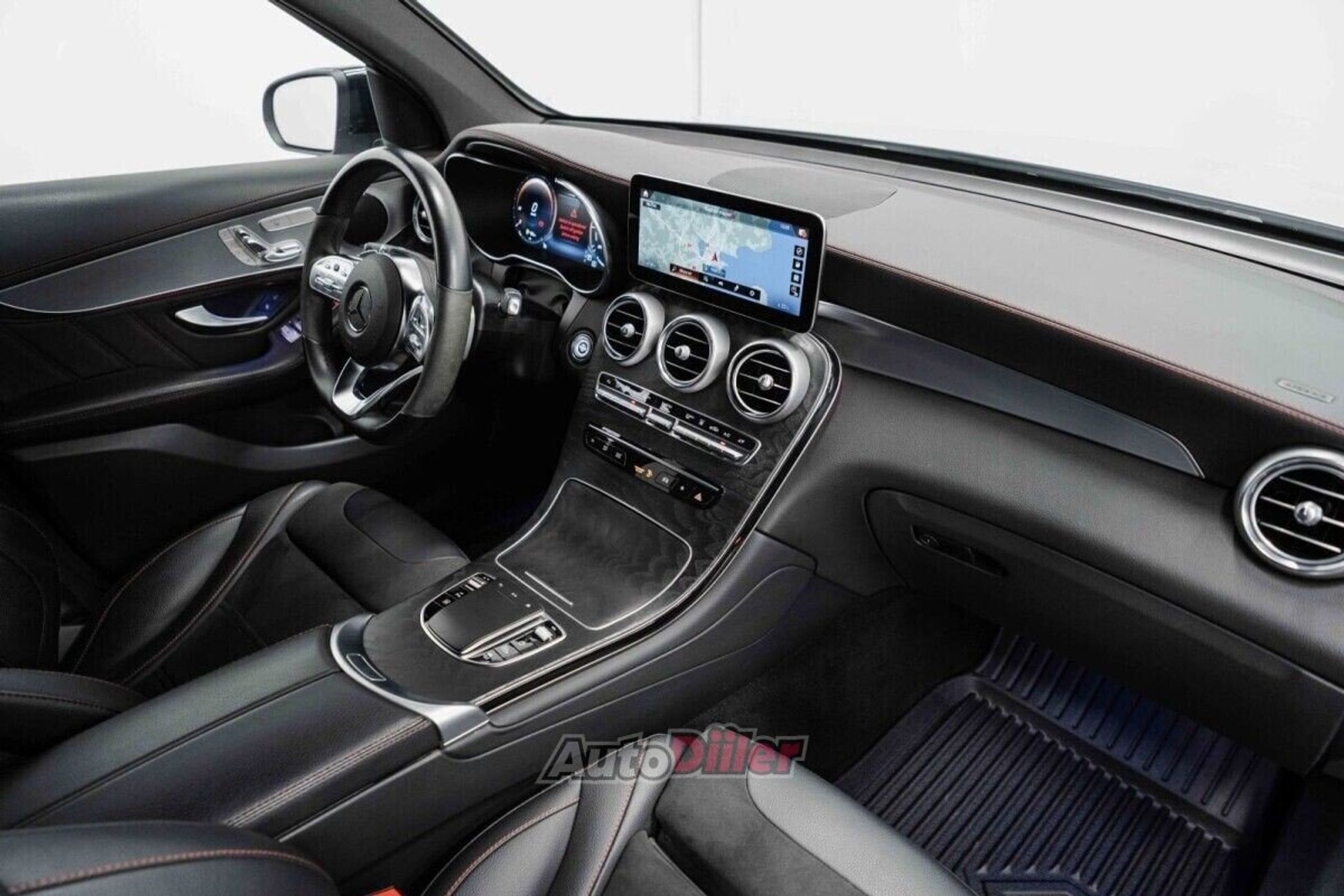 Mercedes-Benz GLC 300 2.0 235kW 2022, photo 7/10