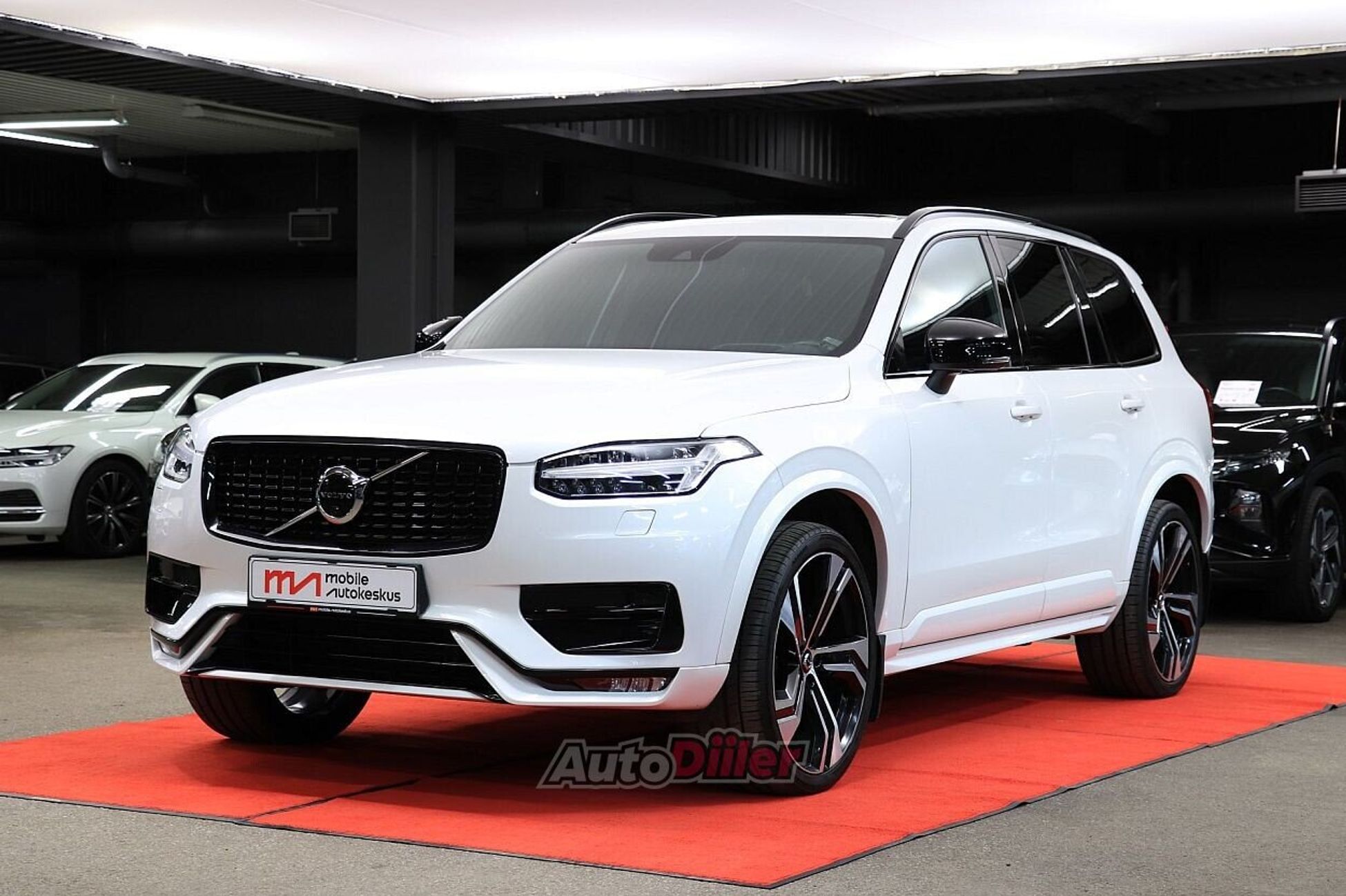 Volvo XC90 R-Design 2.0 173kW 2021, kuva 3/10