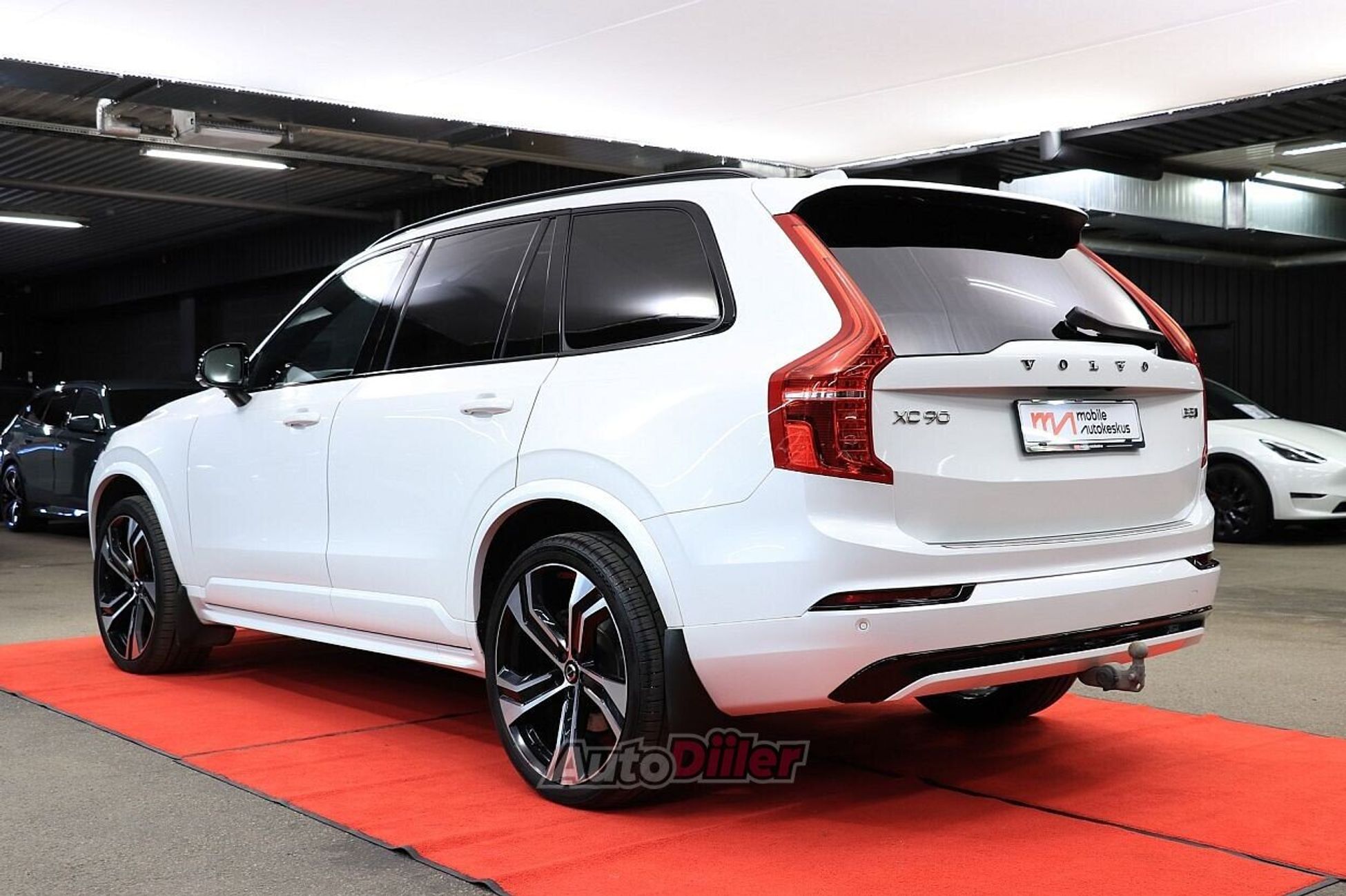 Volvo XC90 R-Design 2.0 173kW 2021, kuva 4/10