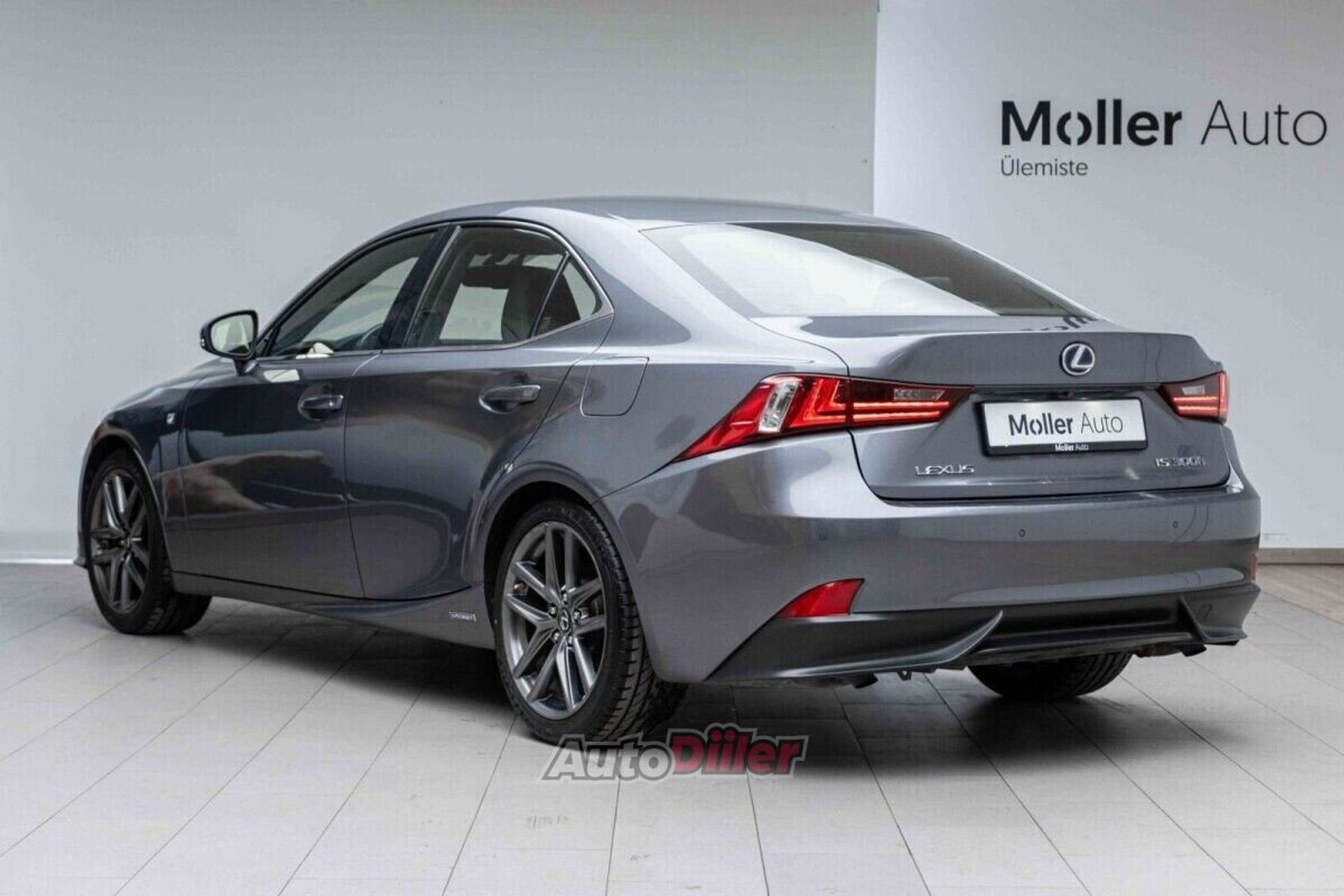 Lexus IS 300 2.5 133kW 2014, photo 4/10