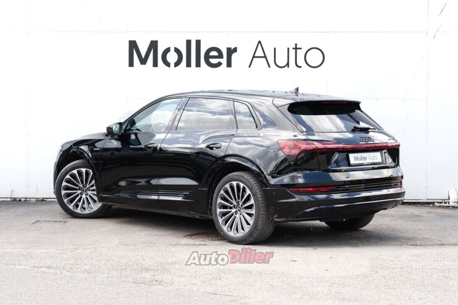 Audi e-tron 300kW 2023, photo 3/10