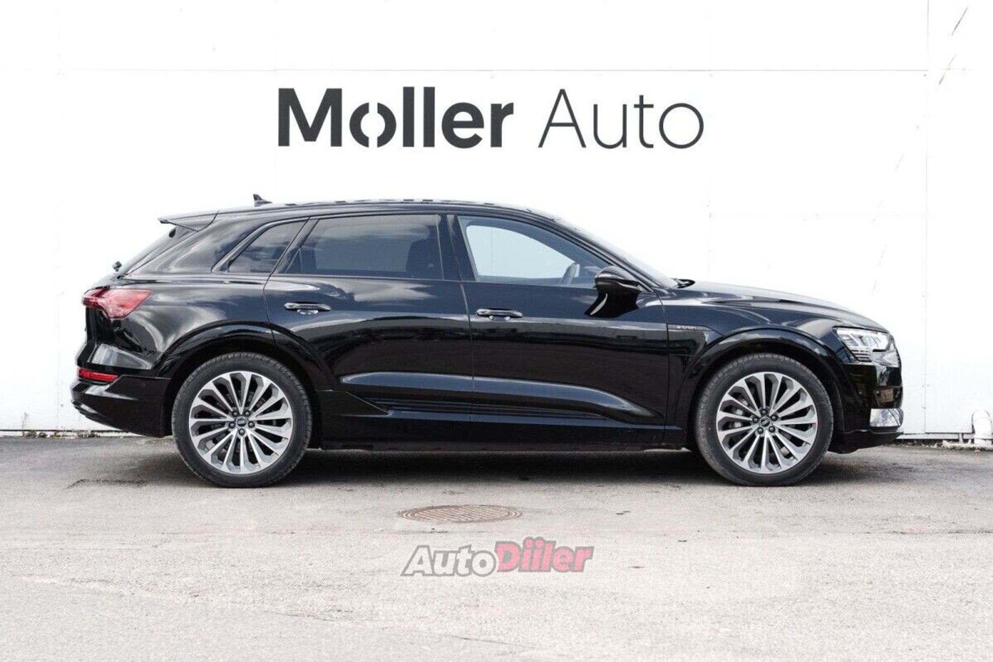 Audi e-tron 300kW 2023, photo 5/10