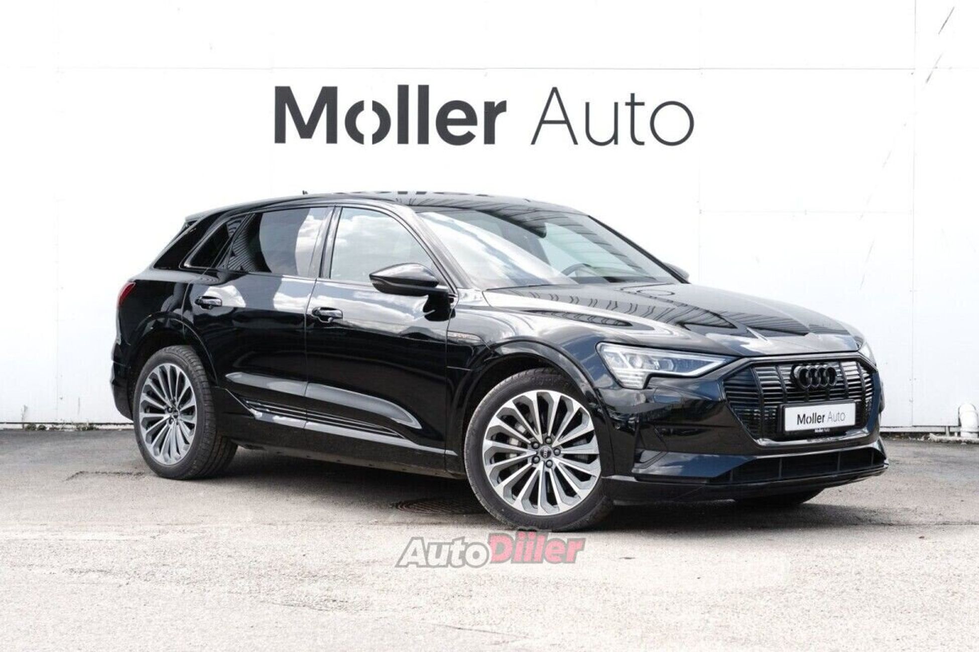 Audi e-tron 300kW 2023, photo 2/10