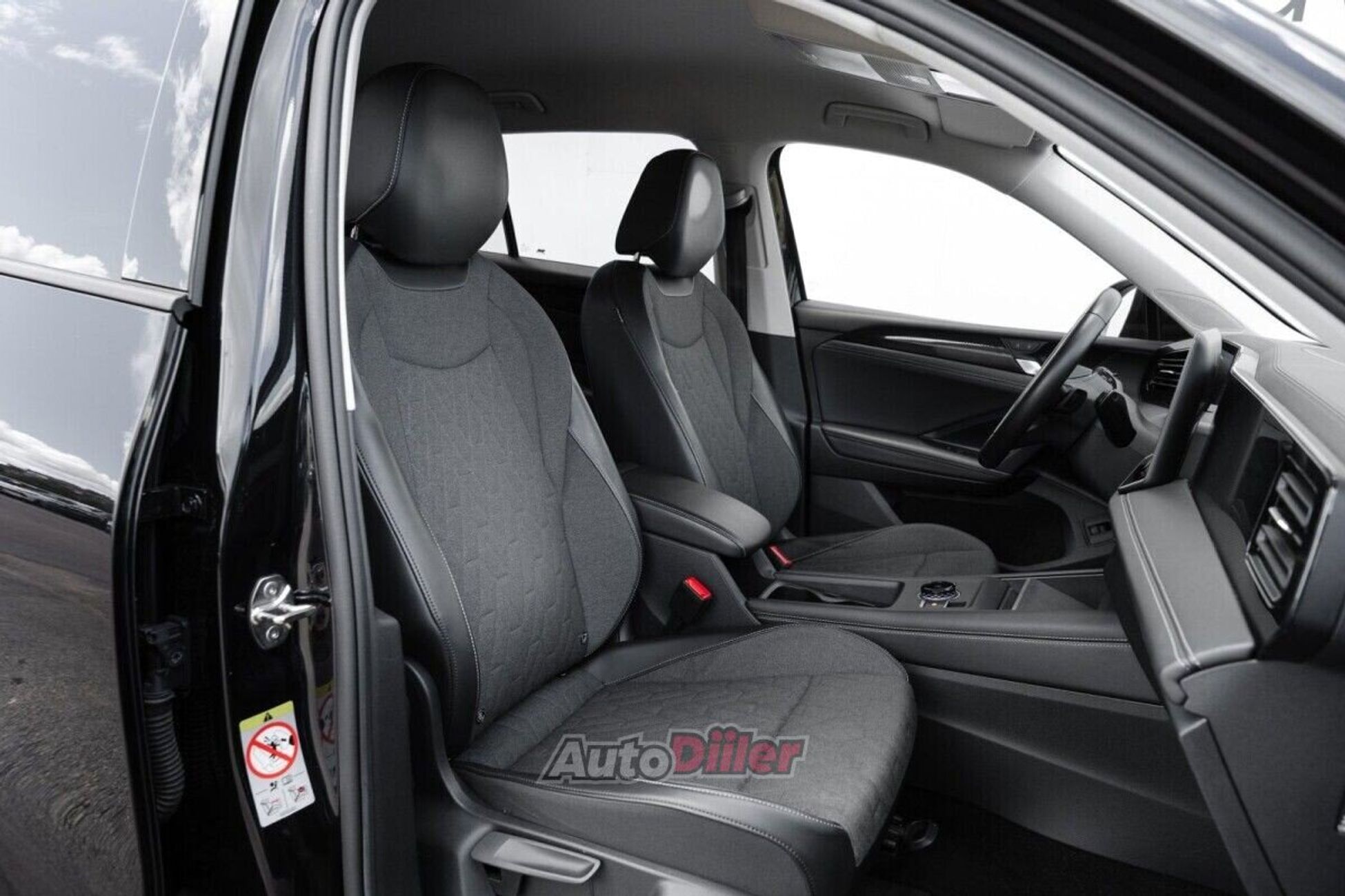 Volkswagen Tiguan 1.5 110kW 2024, photo 6/10