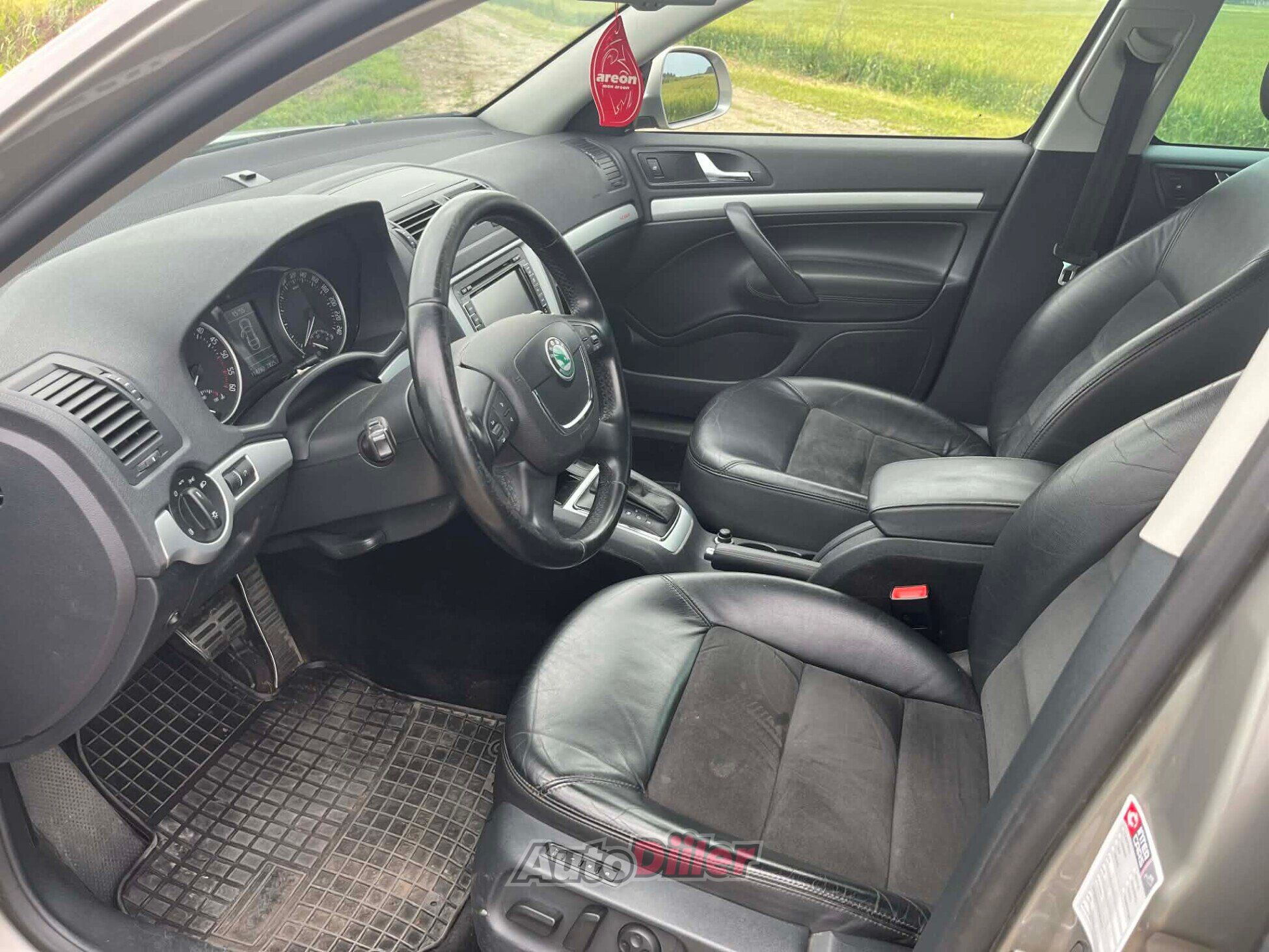 Skoda Octavia Scout 2.0 103kW 2012, kuva 7/10