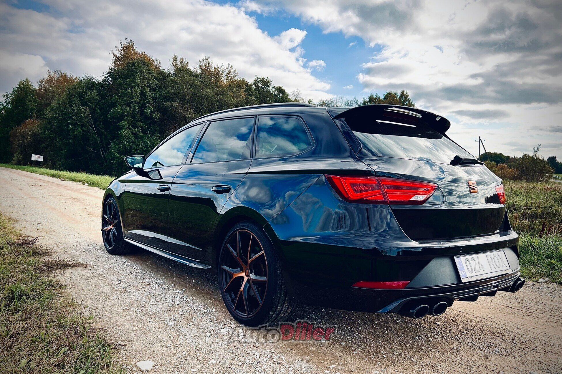 SEAT Leon Cupra R ST 2.0 221kW 2020, photo 2/10
