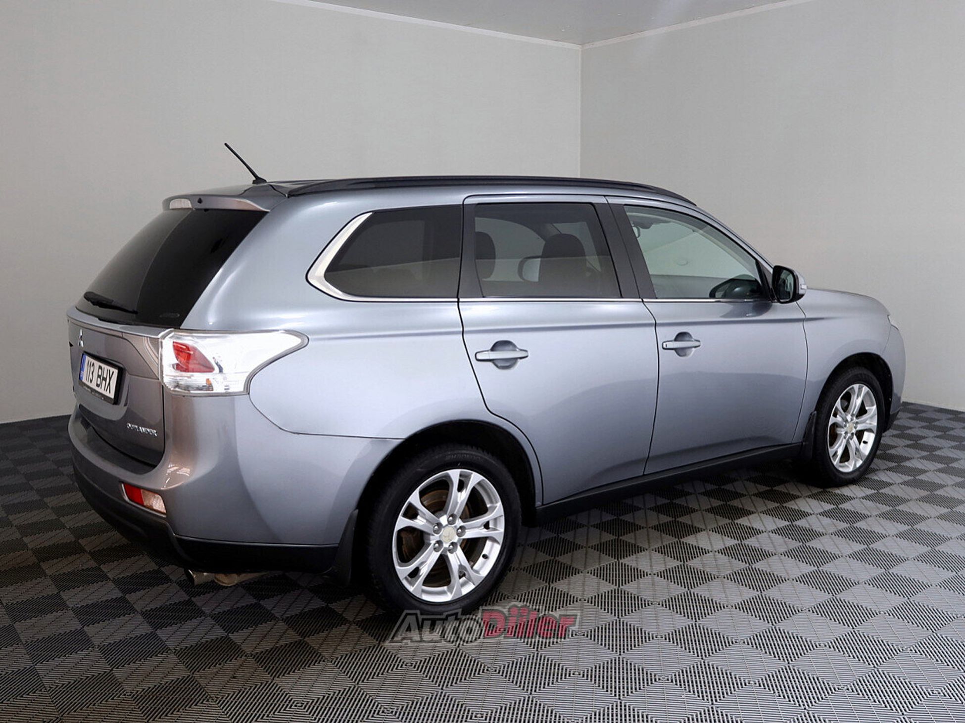 Mitsubishi Outlander 2.0 110kW 2013, kuva 3/10