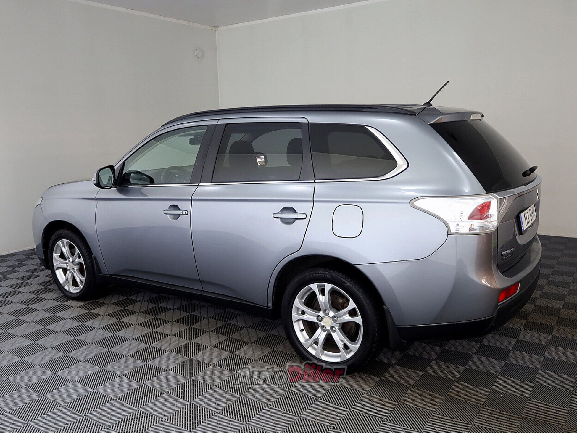 Mitsubishi Outlander 2.0 110kW 2013, kuva 4/10