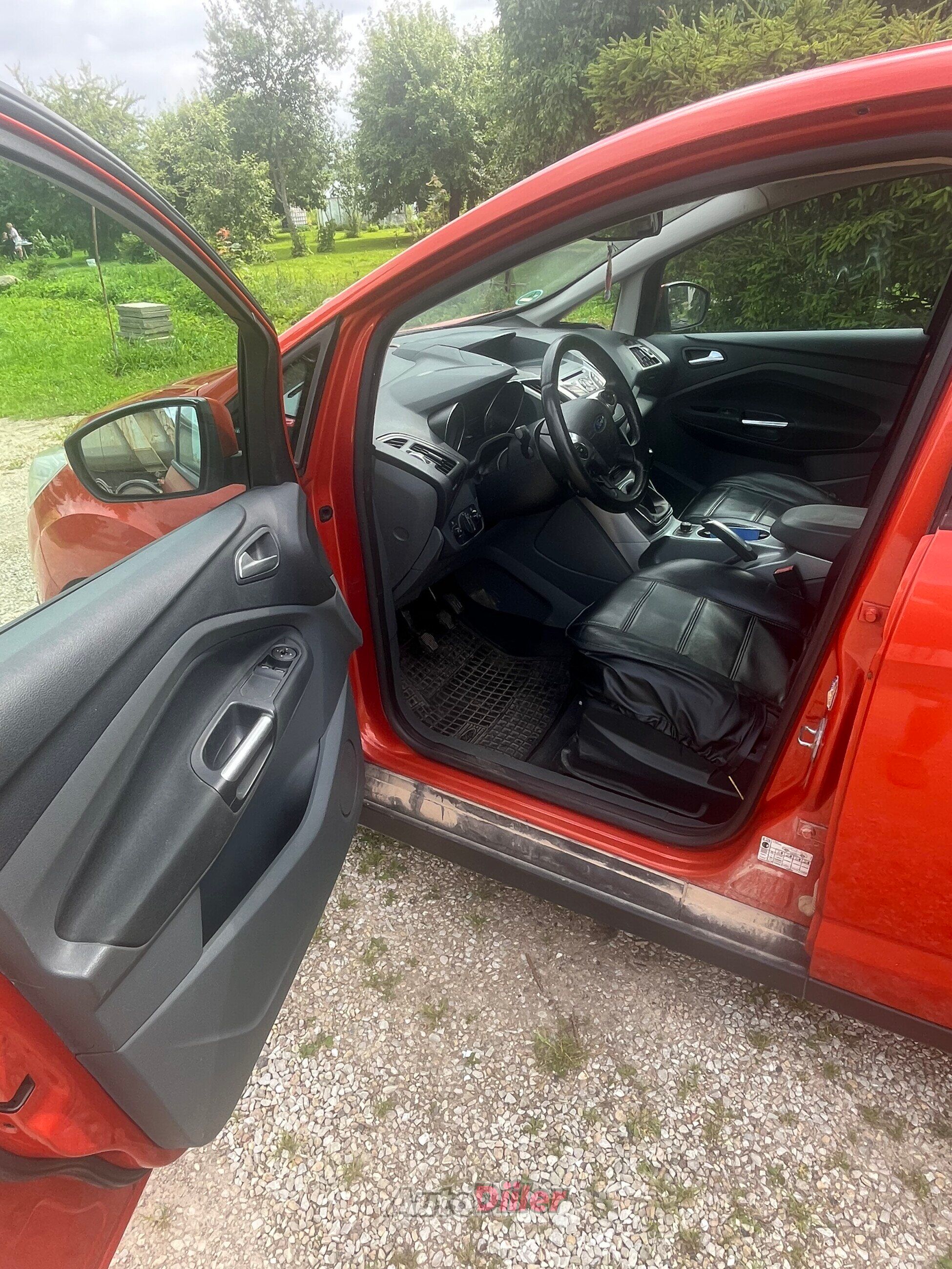 Ford C-Max 1.6 85kW 2012, photo 6/10