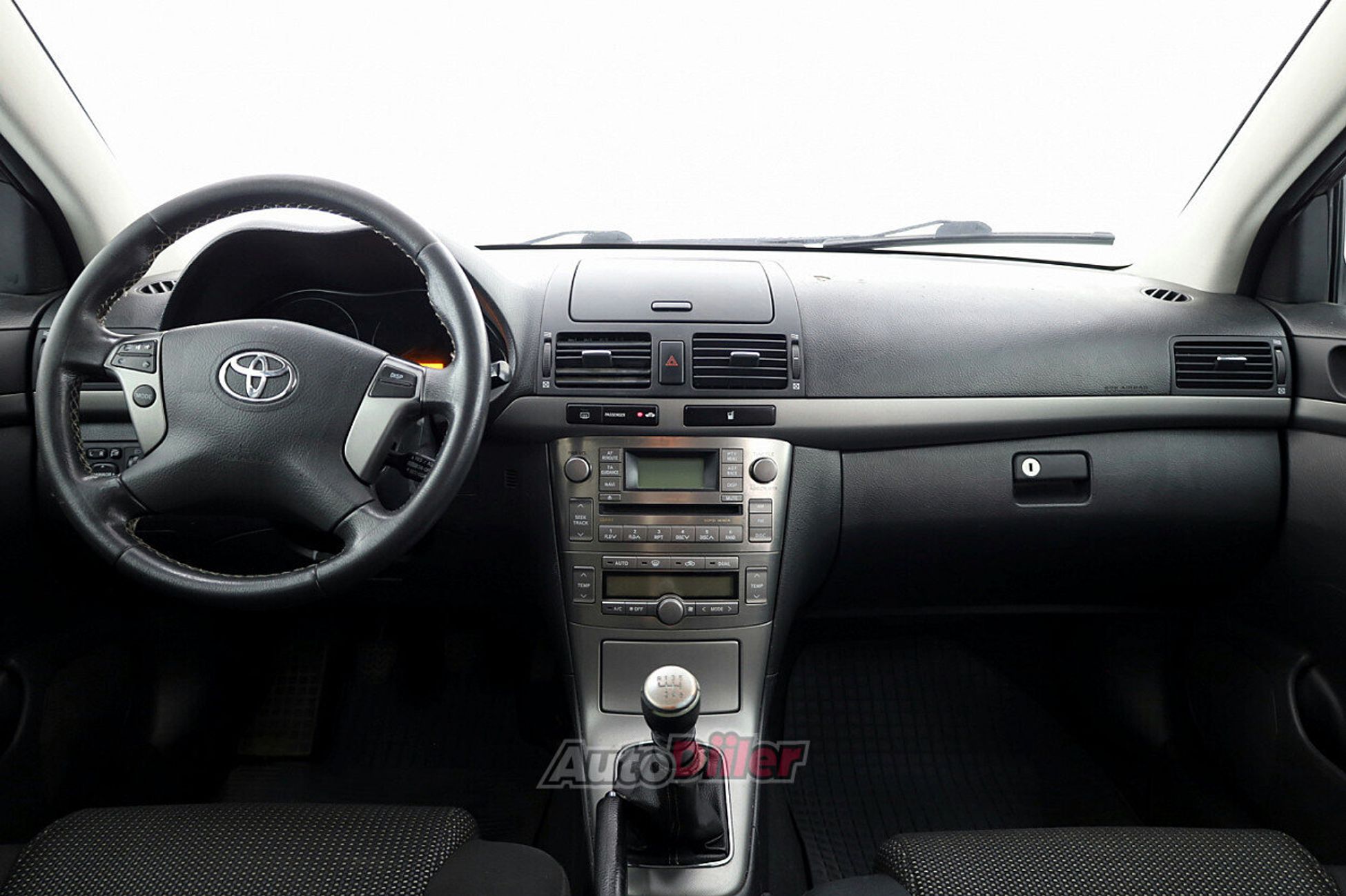 Toyota Avensis 2.2 130kW 2007, photo 5/9