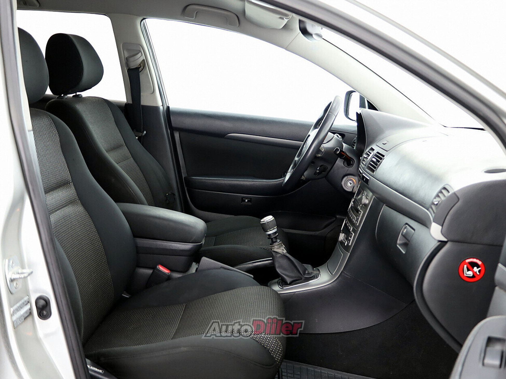 Toyota Avensis 2.2 130kW 2007, photo 6/9