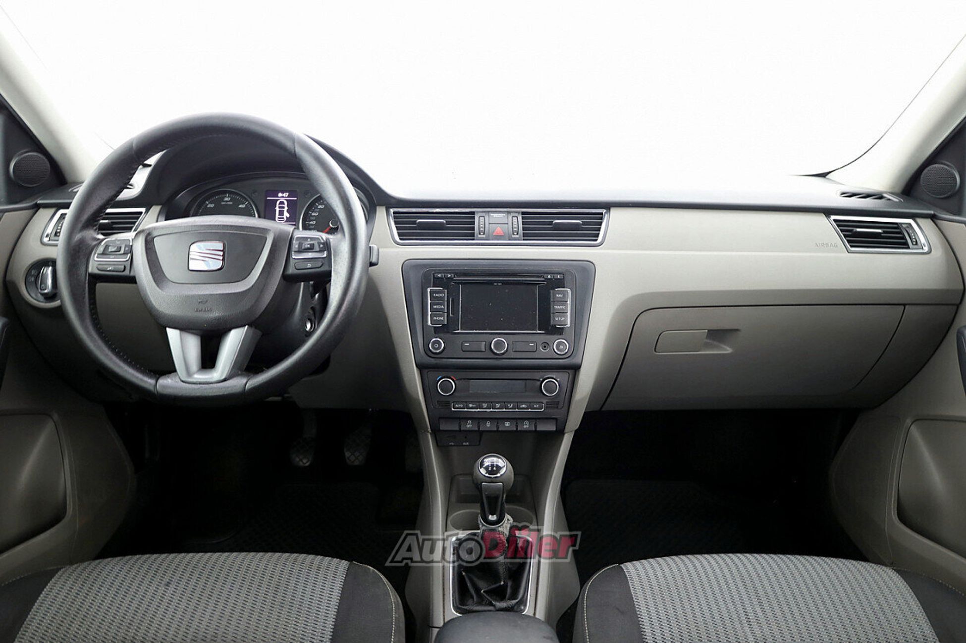 SEAT Toledo 1.6 77kW 2013, photo 5/7