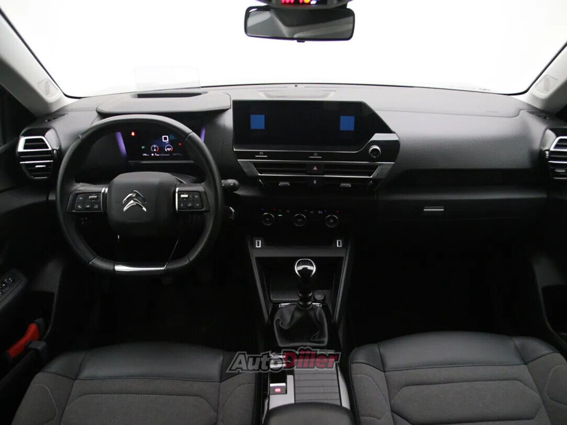 Citroen C4 Feel Pack 1.2 96kW 2021, photo 2/10