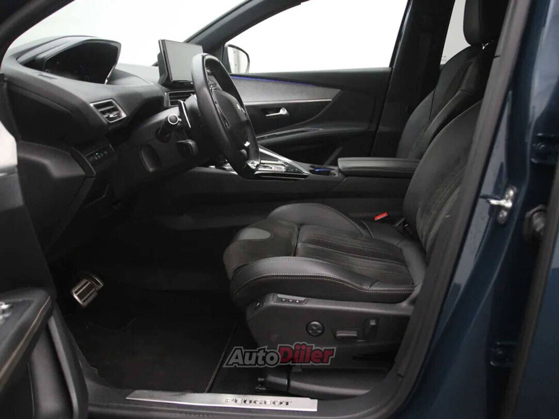 Peugeot 3008 GT Pack Business 1.6 220kW 2022, photo 4/10