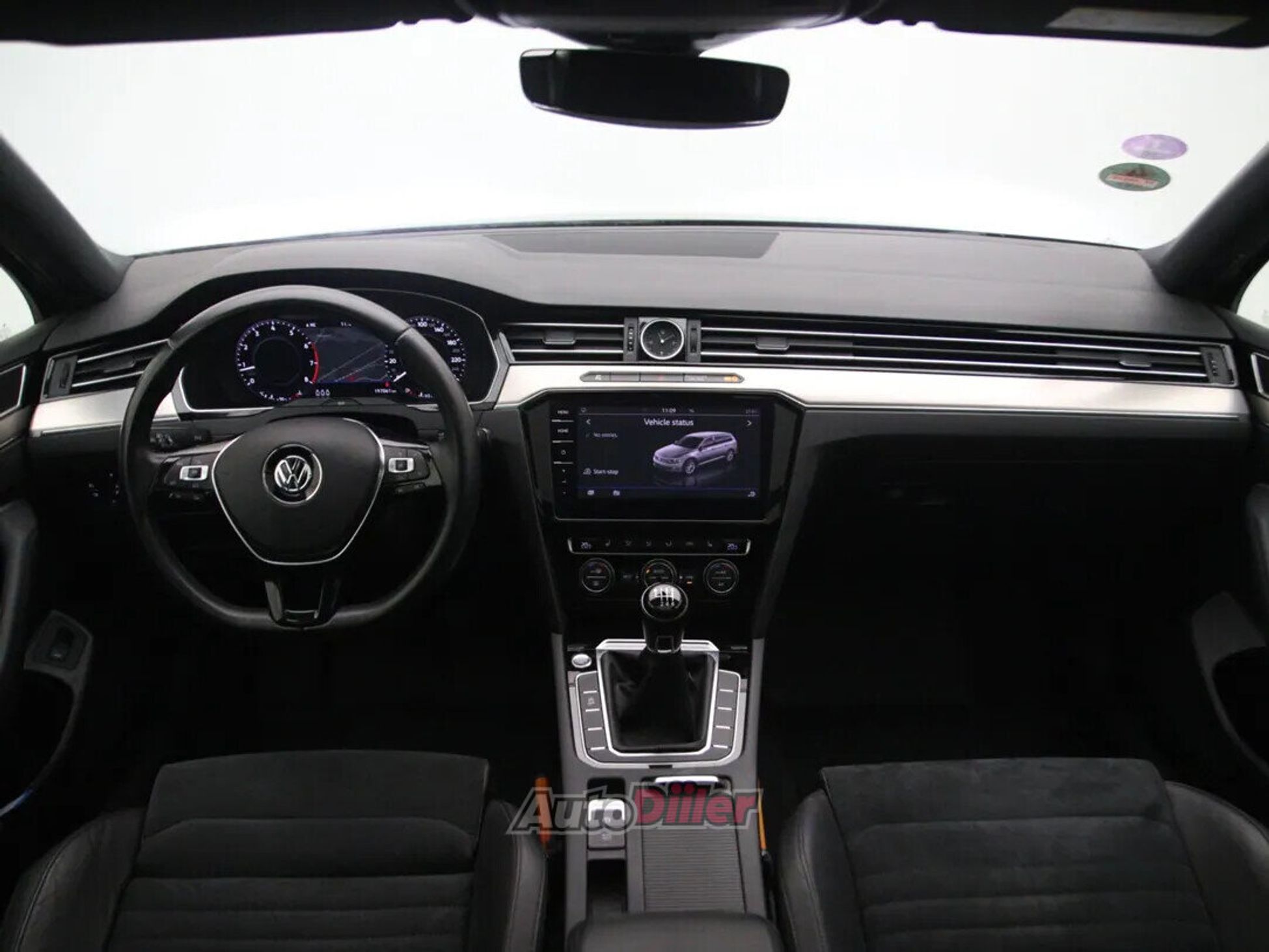 Volkswagen Passat 2017, photo 2/10