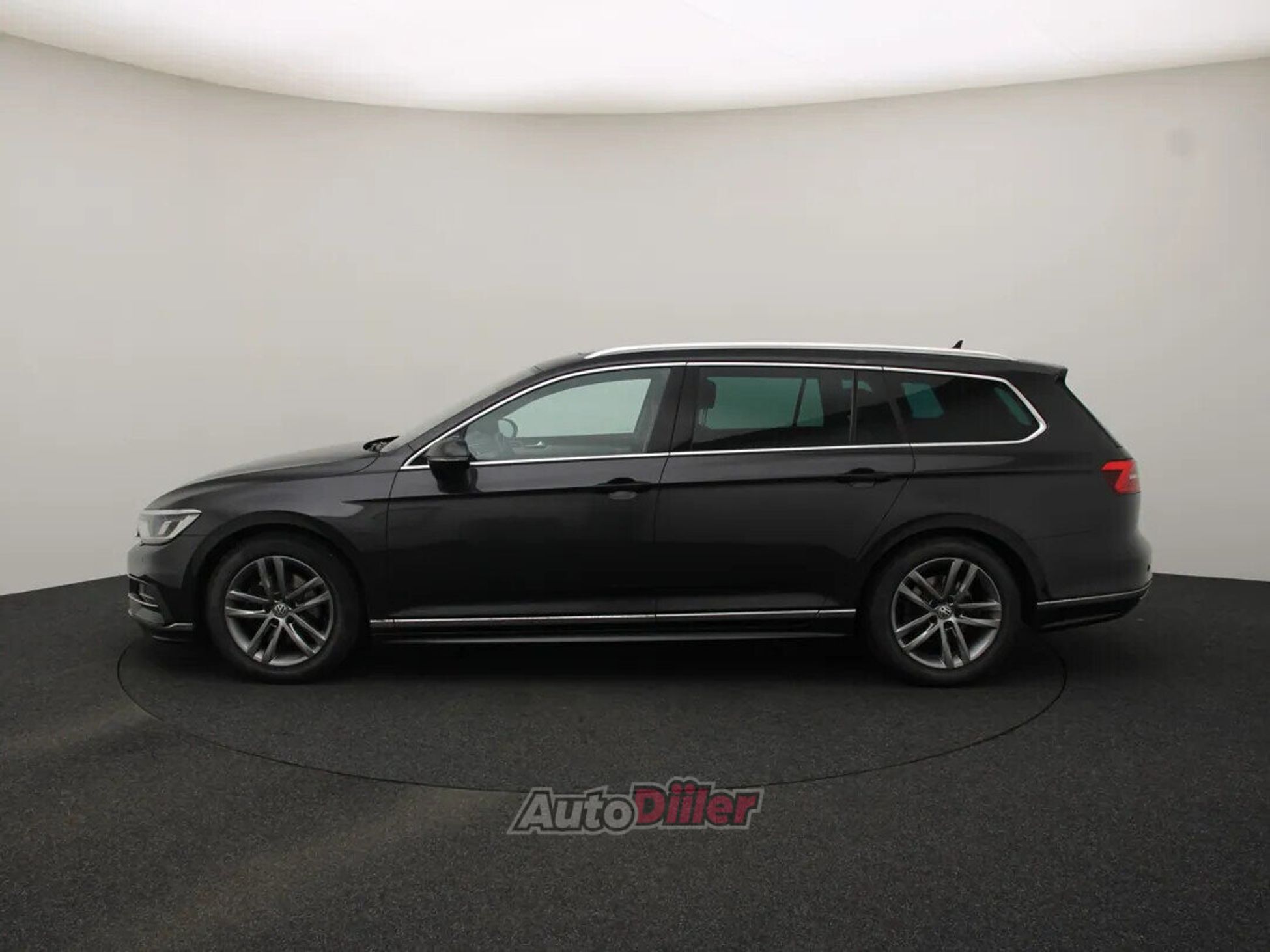 Volkswagen Passat 2017, photo 6/10