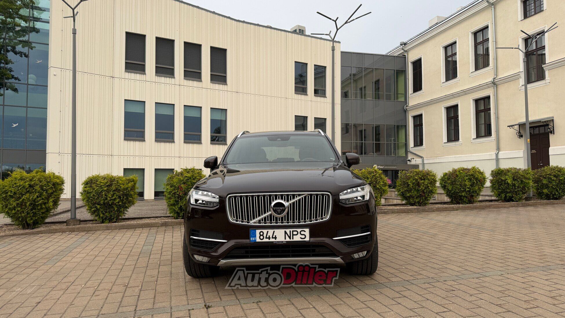 Volvo XC90 Insctiption 2.0 173kW 2019, kuva 2/10