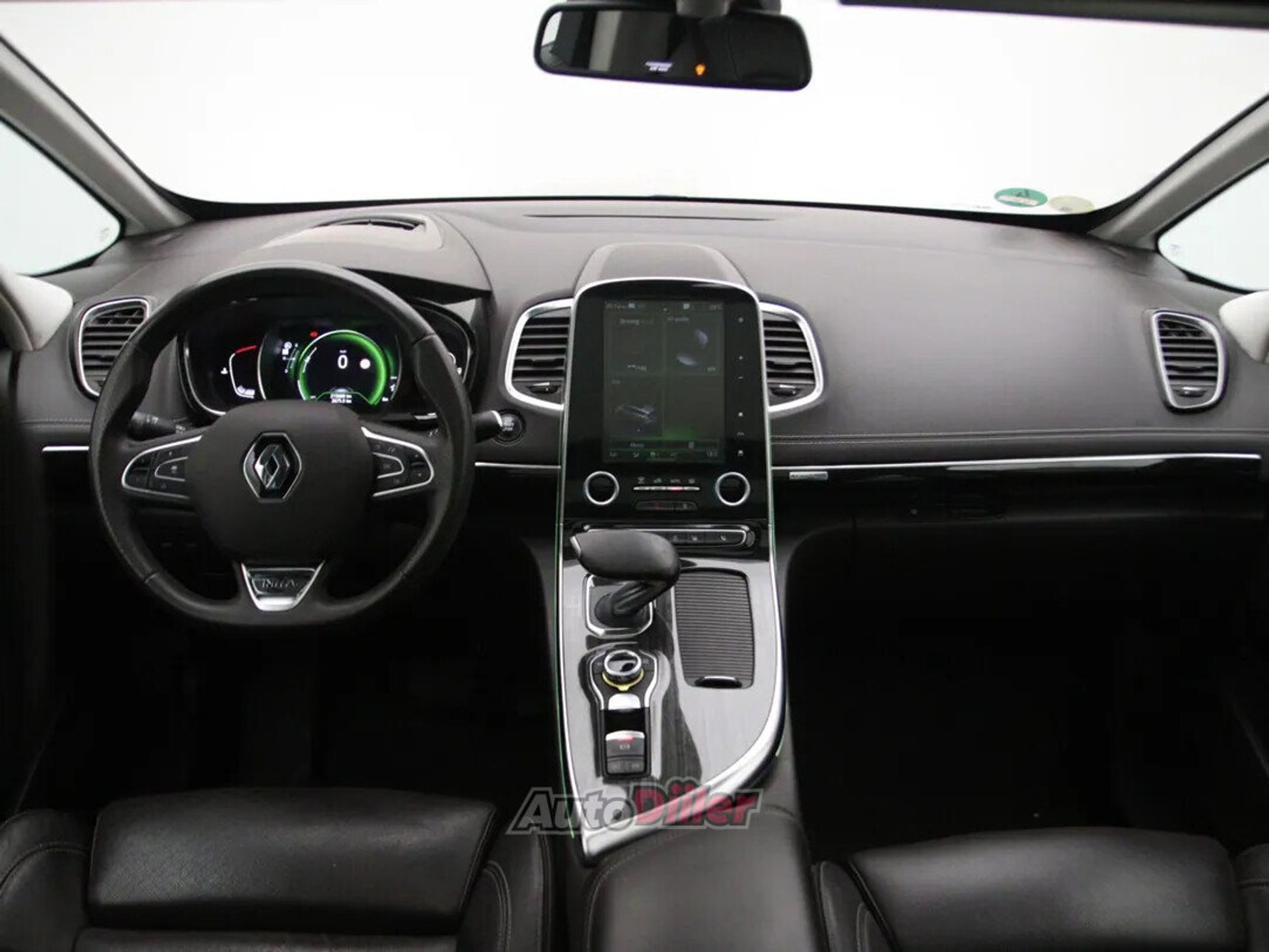 Renault Espace Initiale Paris 1.6 118kW 2015, kuva 2/10