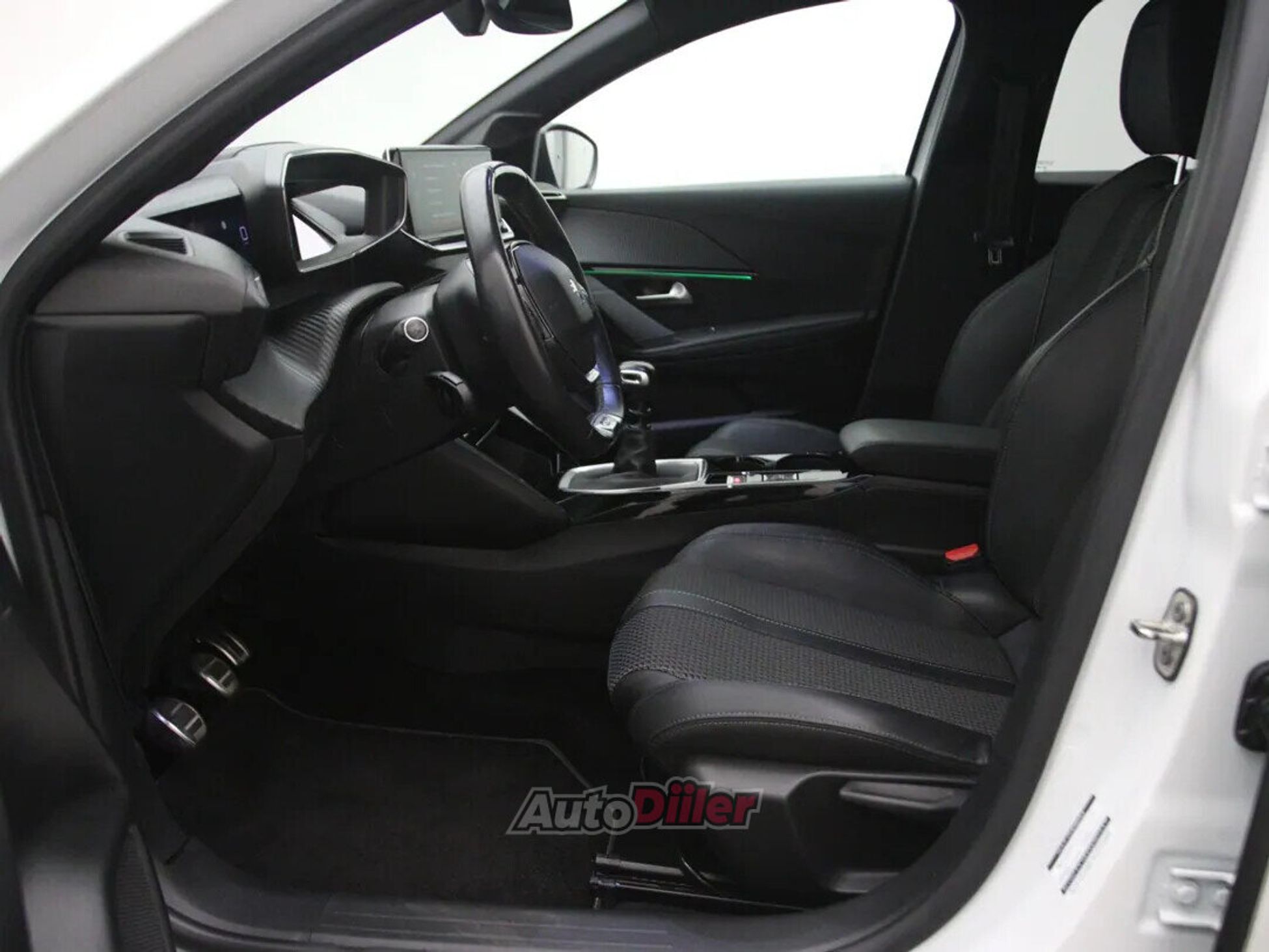 Peugeot 208 GT GT 1.2 74kW 2021, photo 4/10