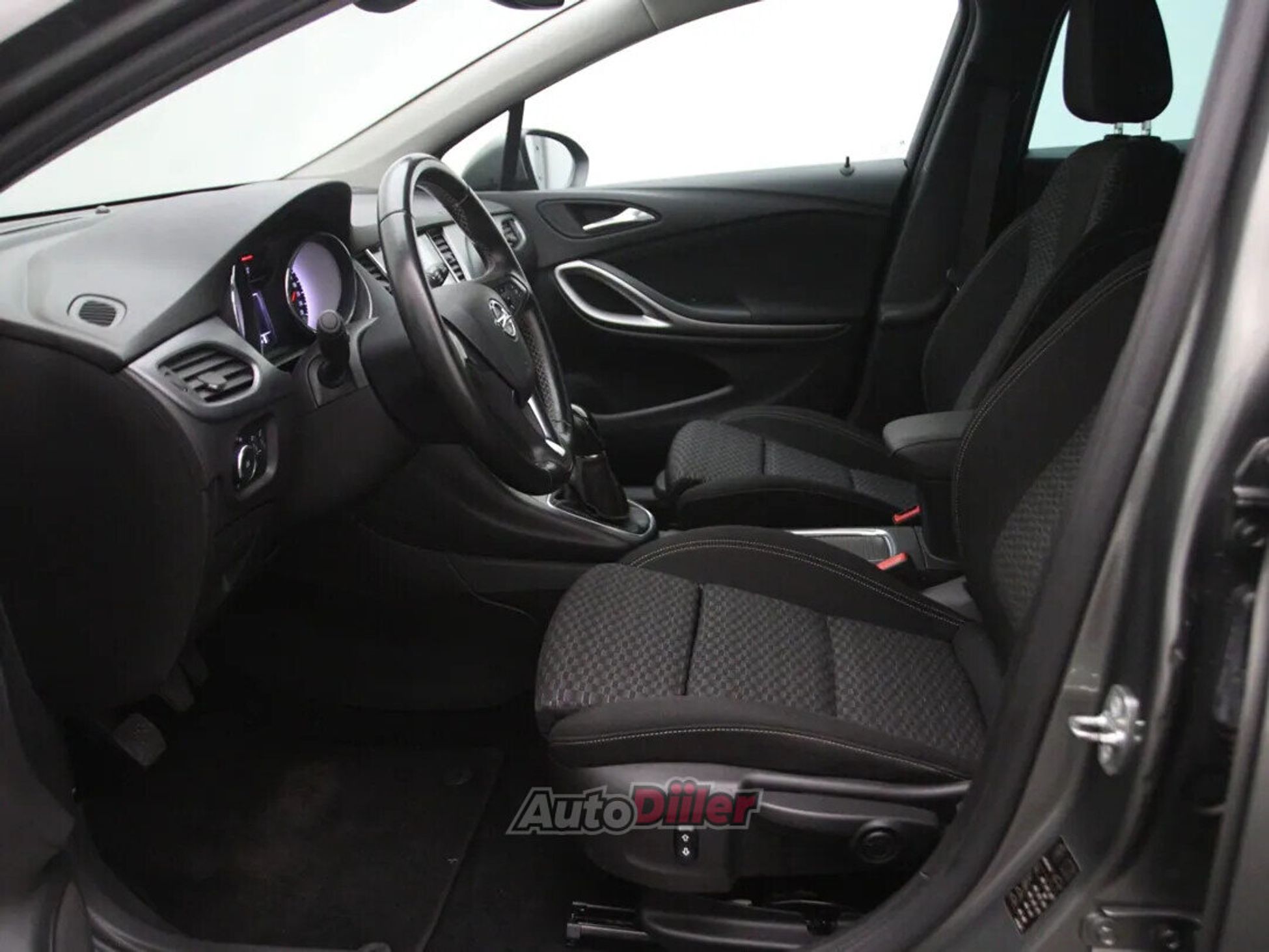 Opel Astra Business+ 1.6 81kW 2018, kuva 4/10