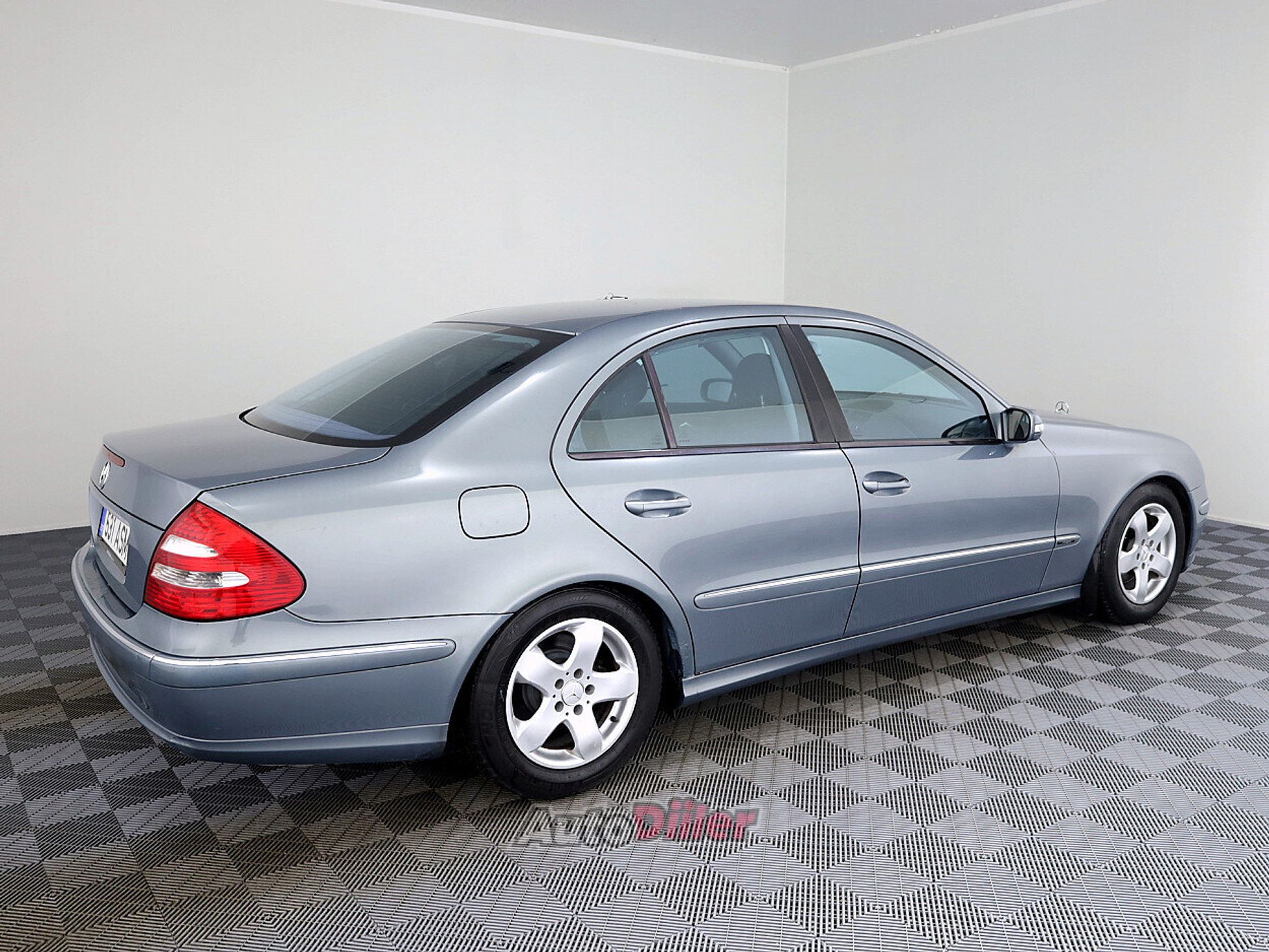Mercedes-Benz E 200 1.8 120kW 2003, photo 3/7