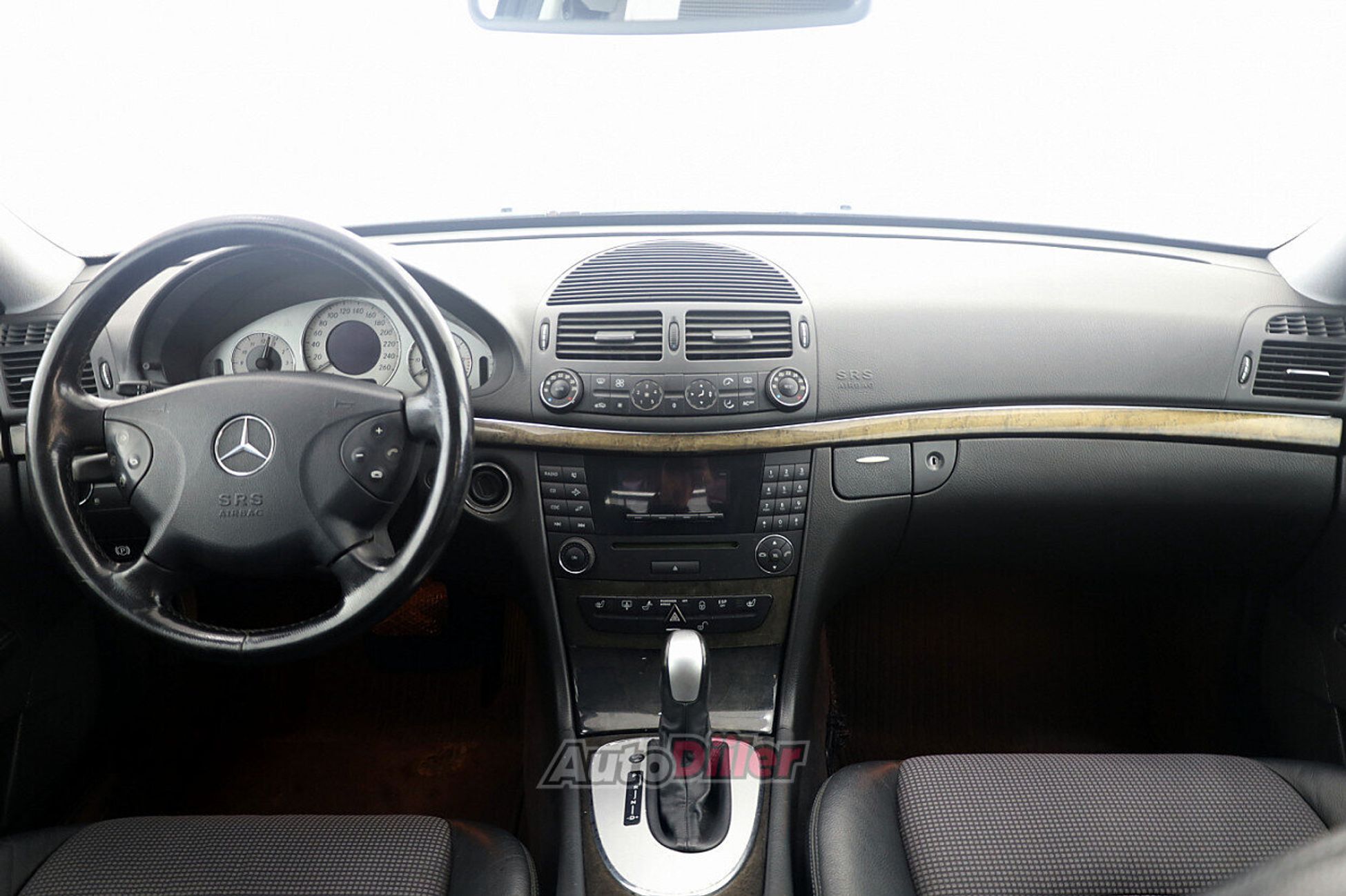 Mercedes-Benz E 200 1.8 120kW 2003, photo 5/7