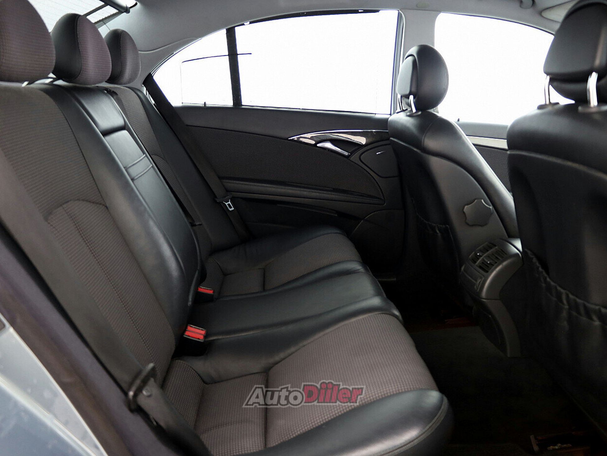 Mercedes-Benz E 200 1.8 120kW 2003, photo 7/7
