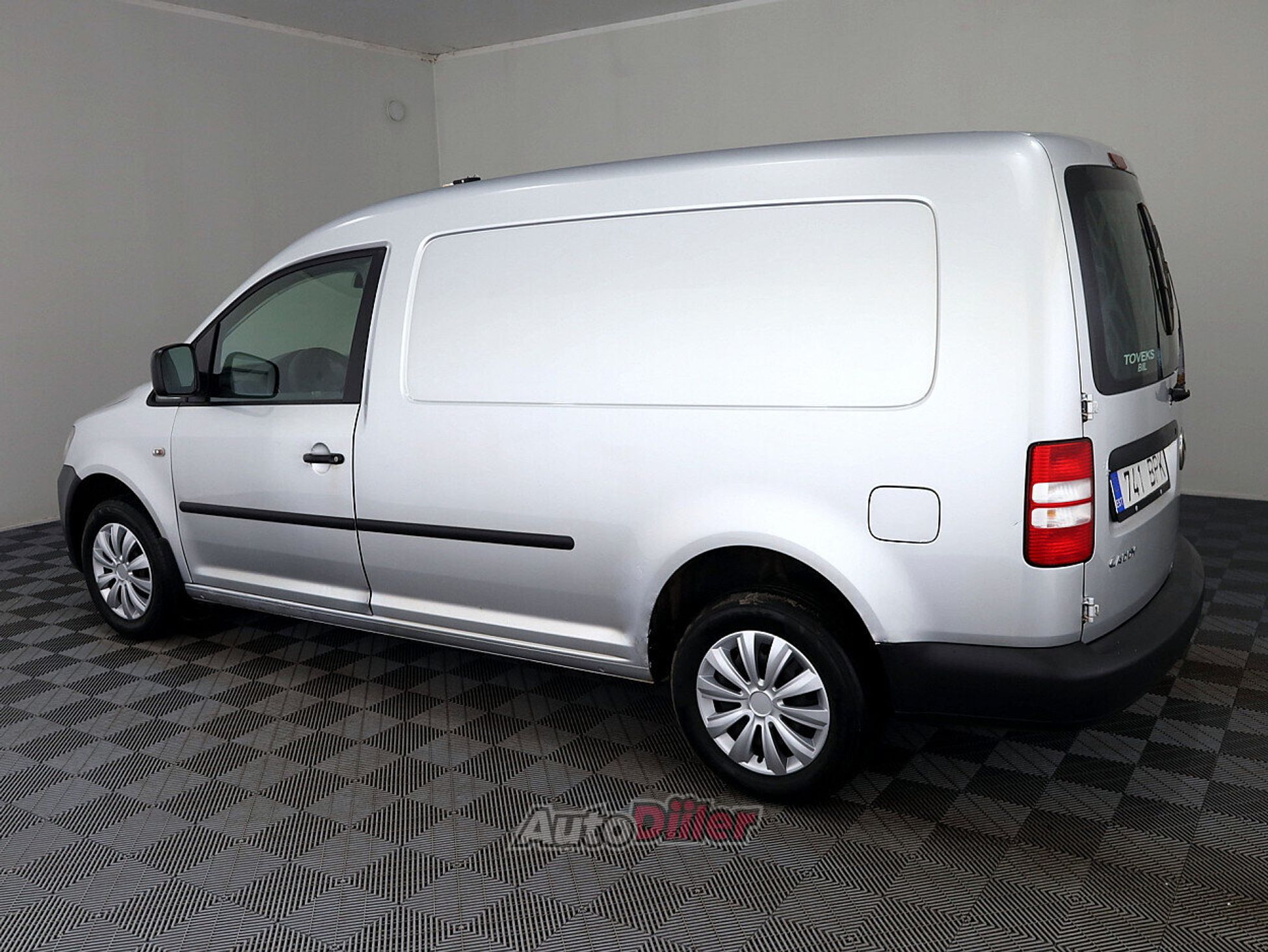 Volkswagen Caddy 2.0 80kW 2012, kuva 4/8