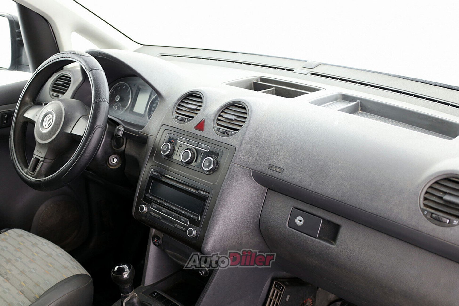 Volkswagen Caddy 2.0 80kW 2012, kuva 5/8