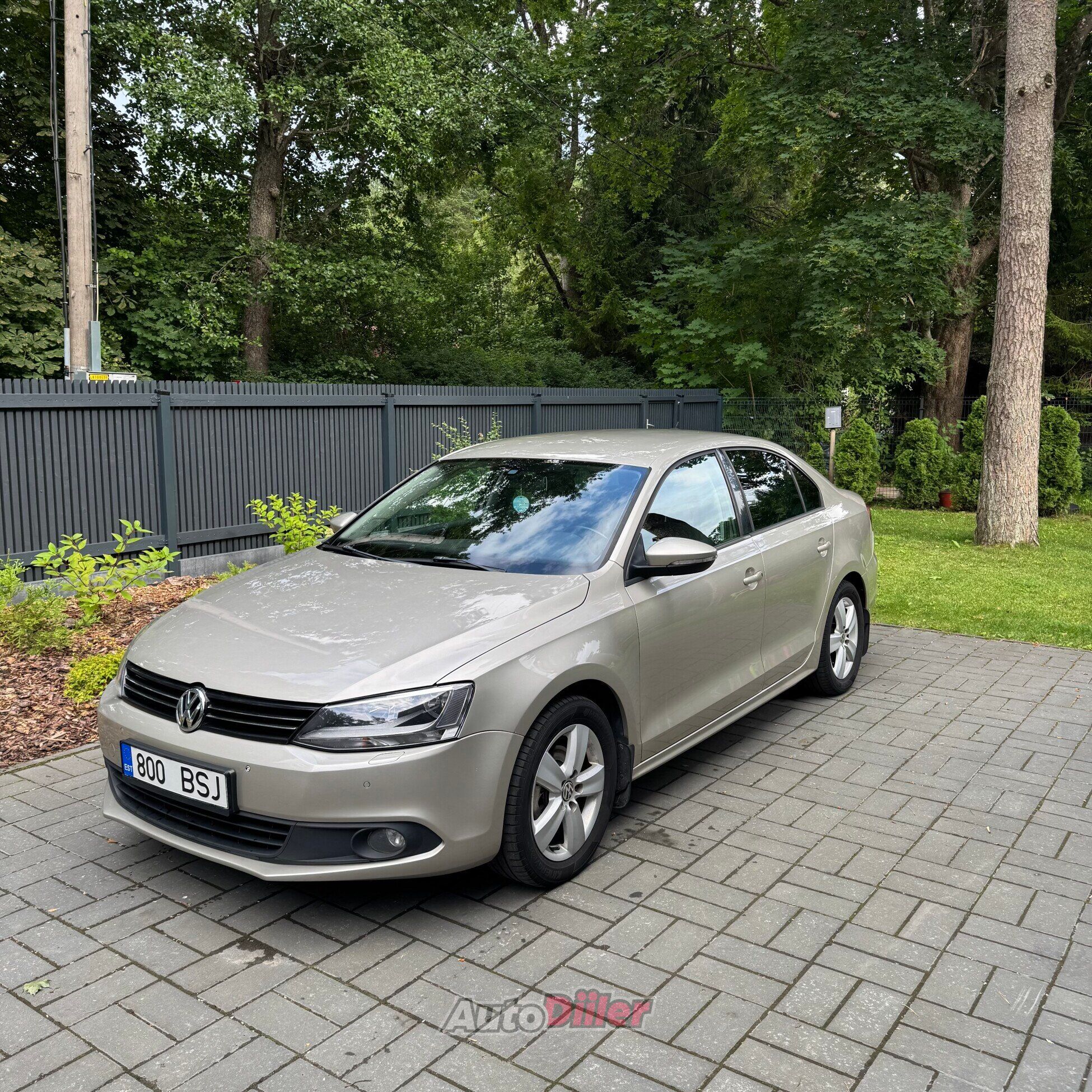 Volkswagen Jetta 1.6 77kW 2013, photo 2/10